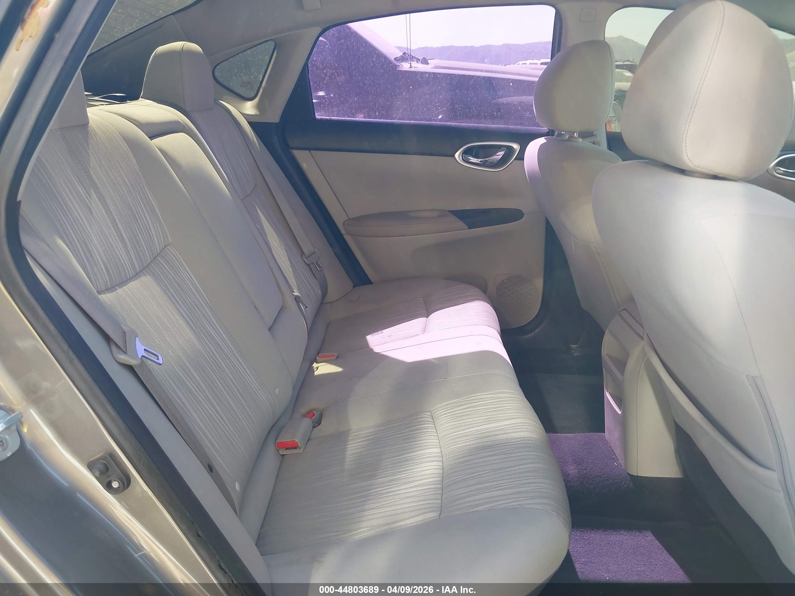NISSAN SENTRA image 8