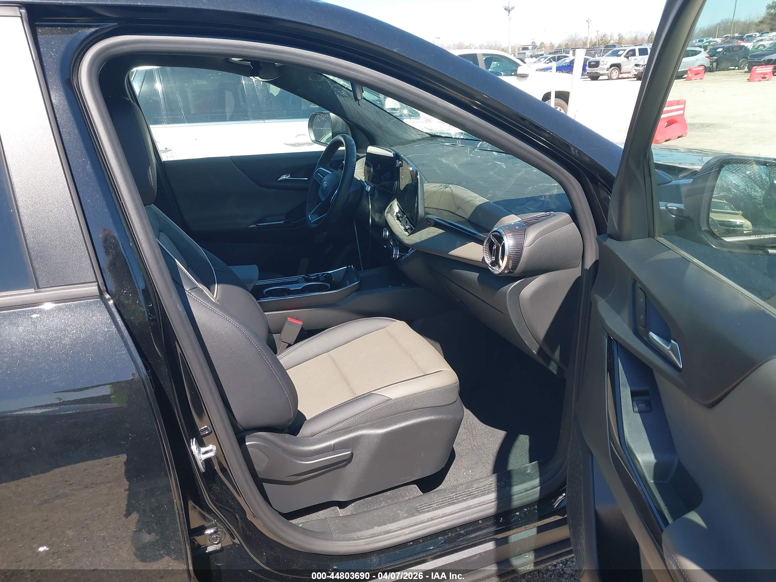 CHEVROLET EQUINOX image 5