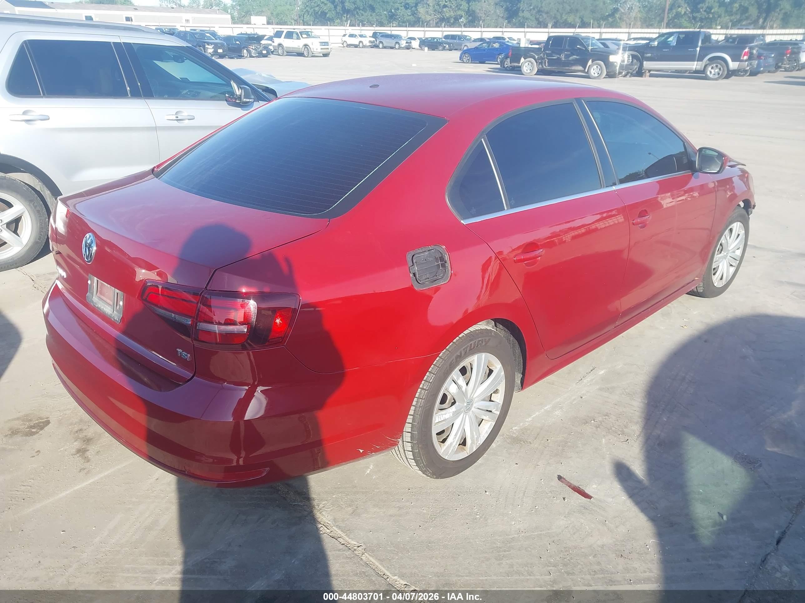 VOLKSWAGEN JETTA image 4