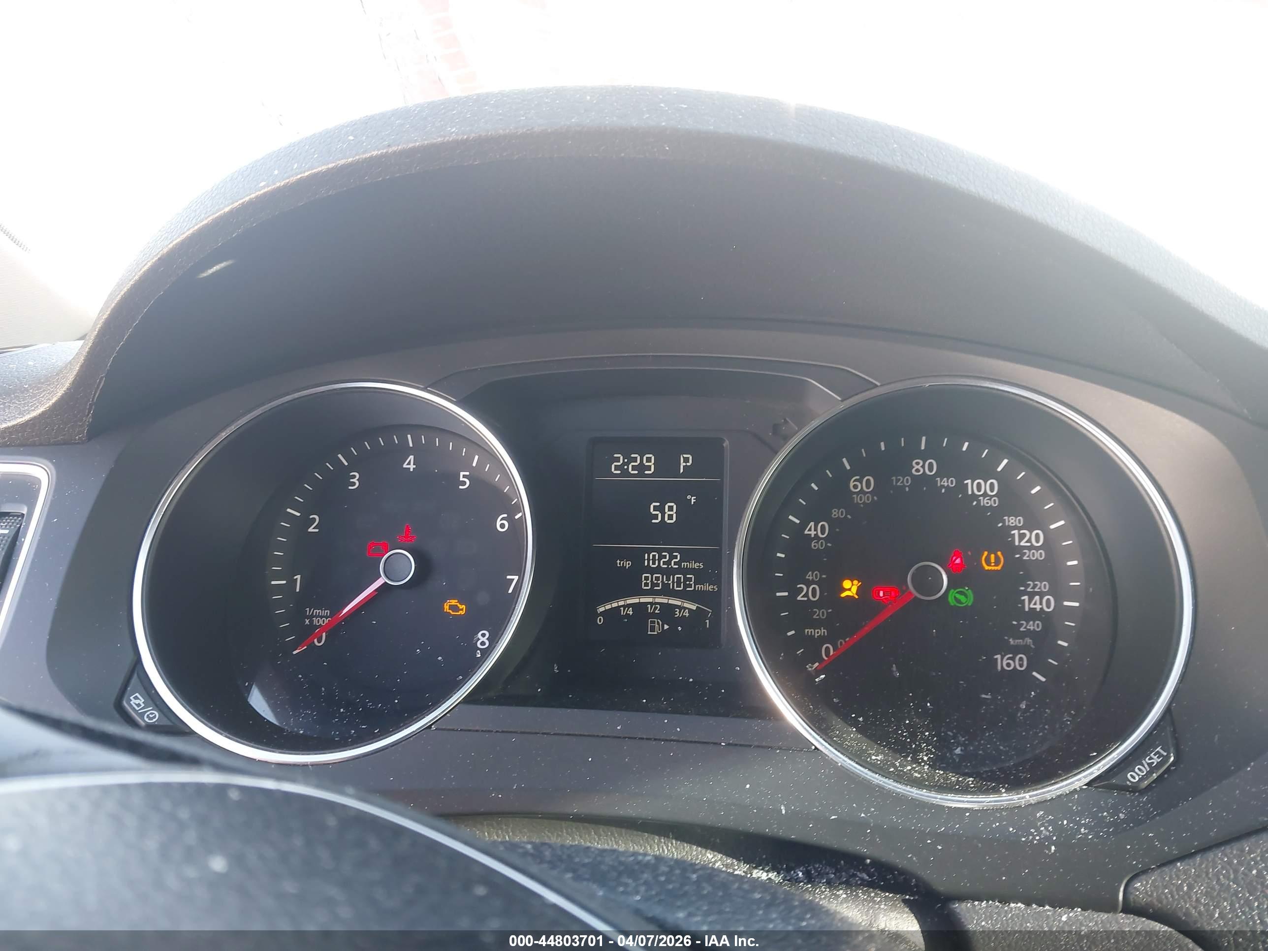 VOLKSWAGEN JETTA image 7