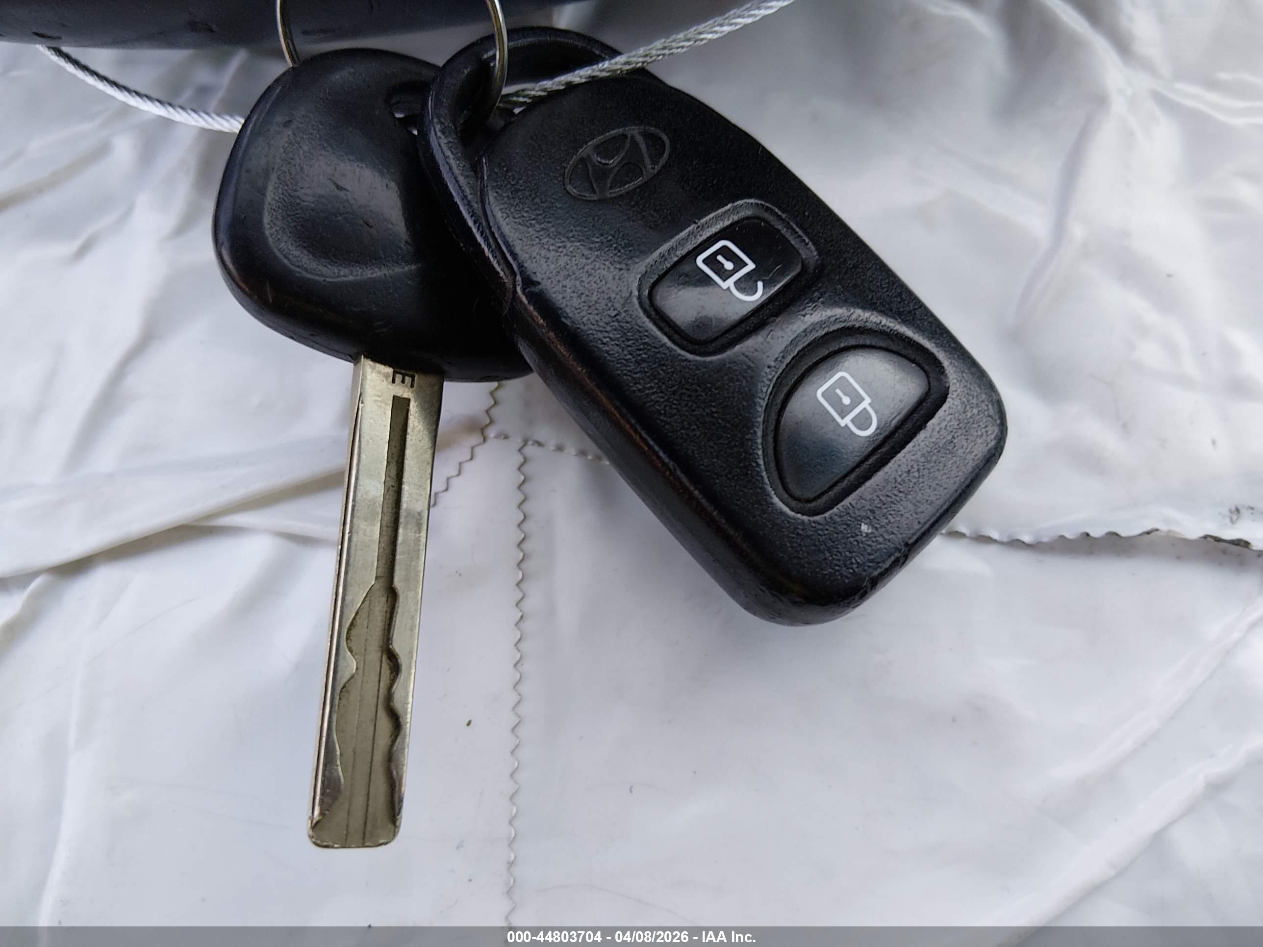 HYUNDAI TUCSON image 11