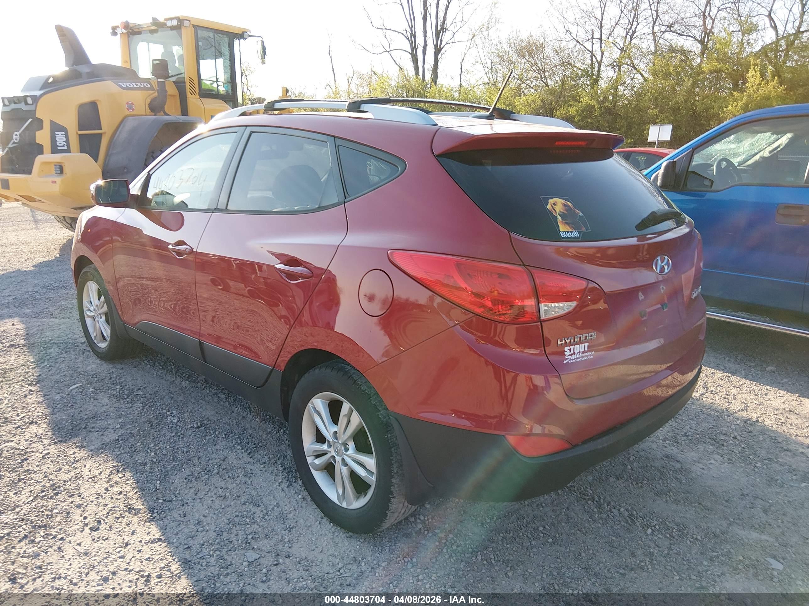 HYUNDAI TUCSON image 3