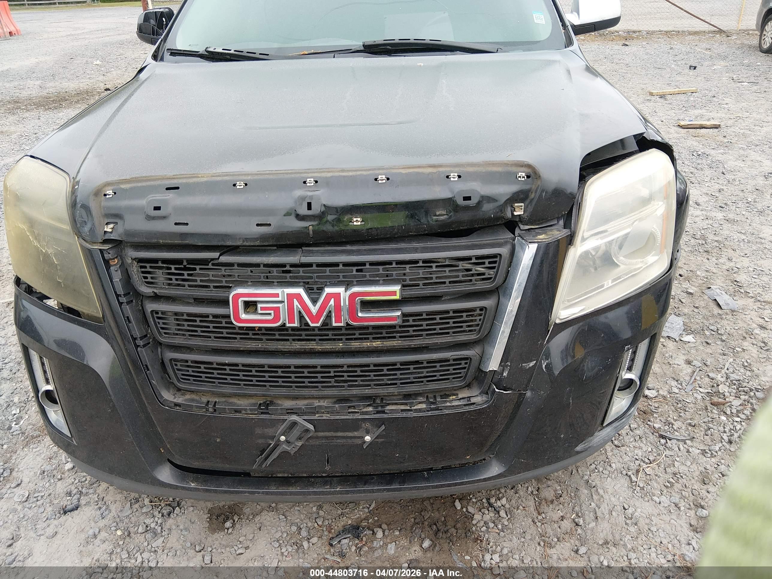 GMC TERRAIN image 6