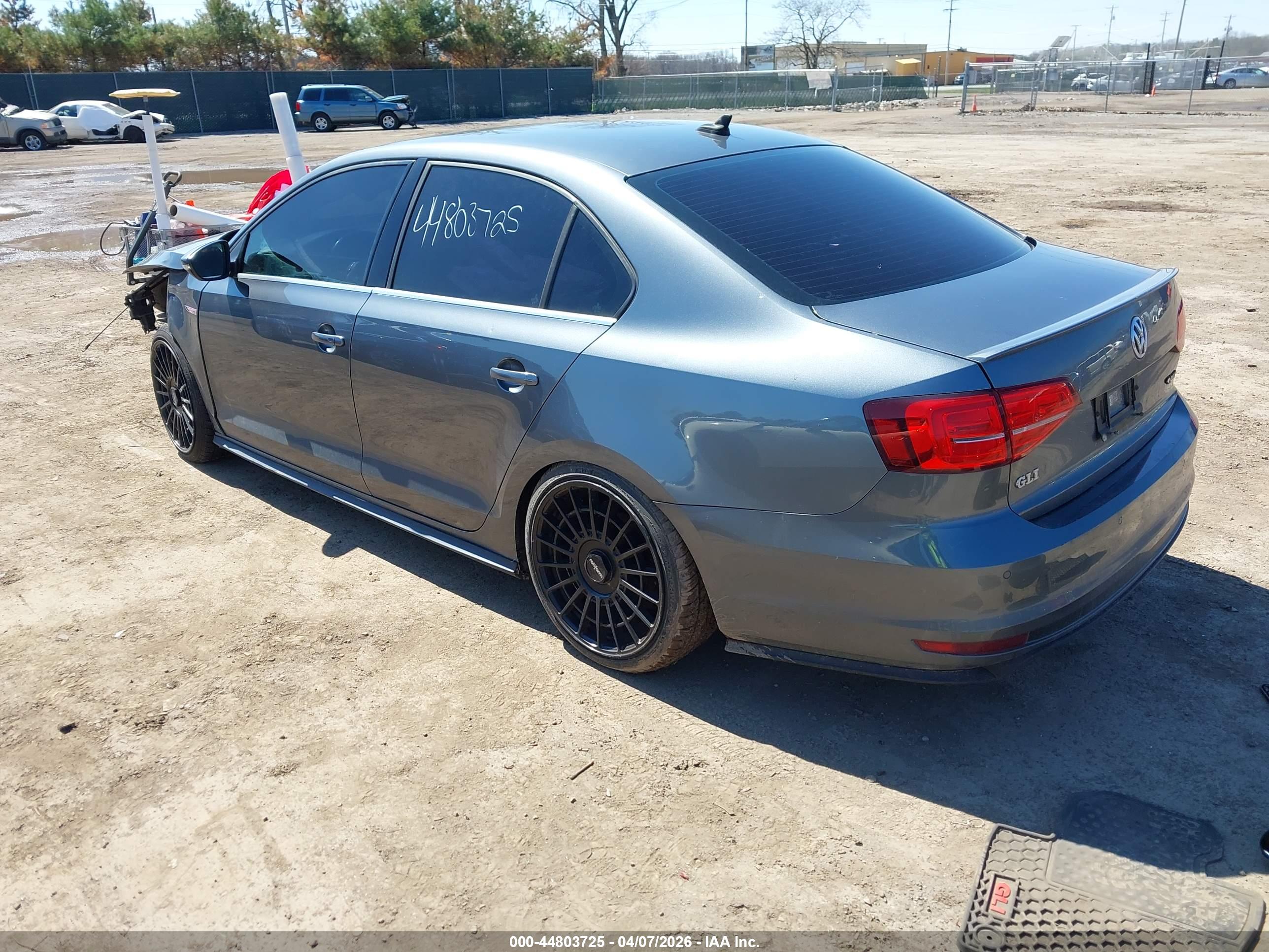 VOLKSWAGEN JETTA image 3