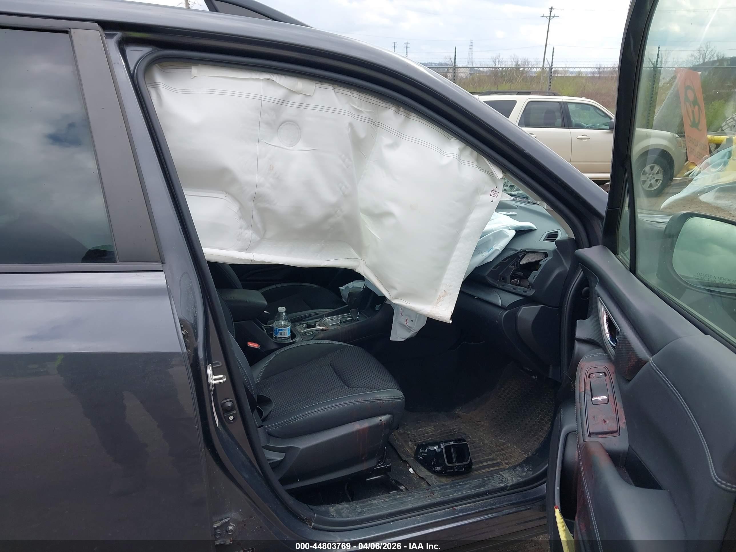 SUBARU FORESTER image 5