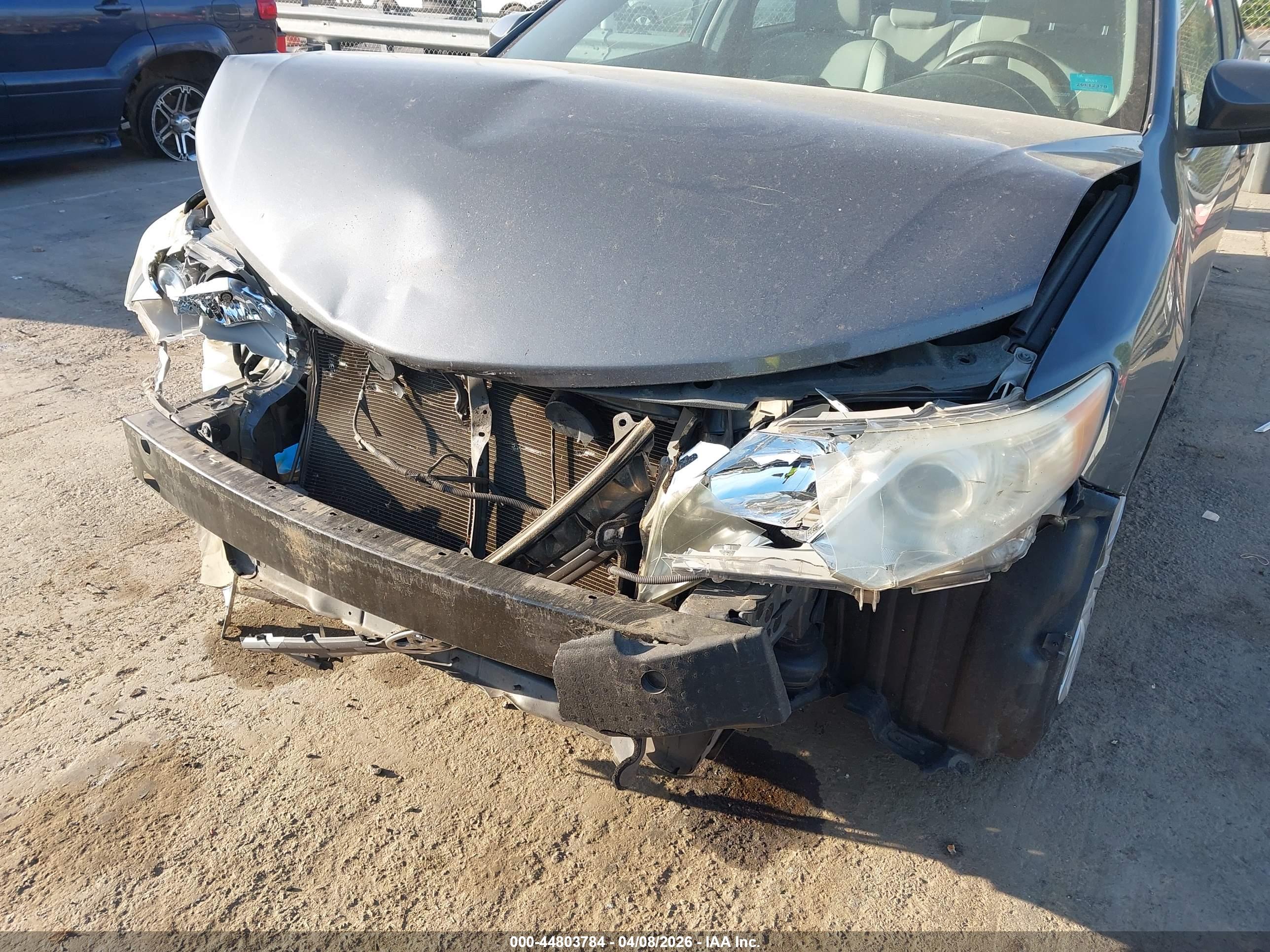 TOYOTA CAMRY image 6
