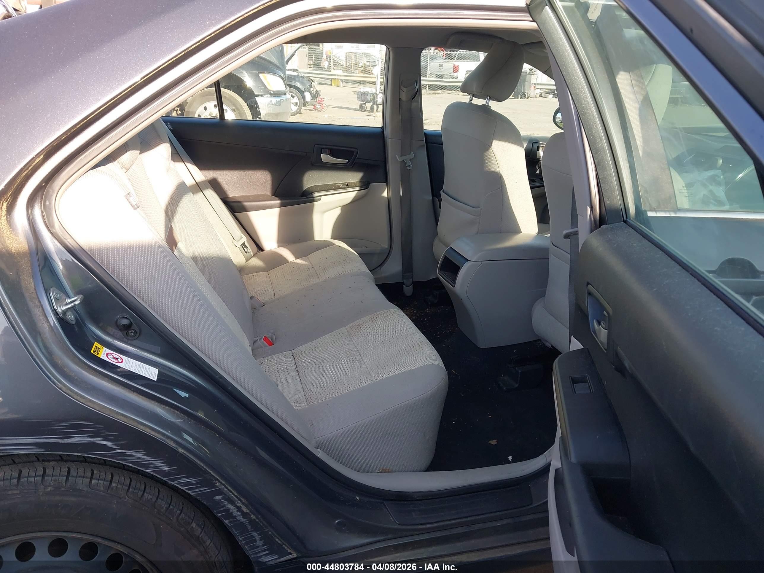 TOYOTA CAMRY image 8