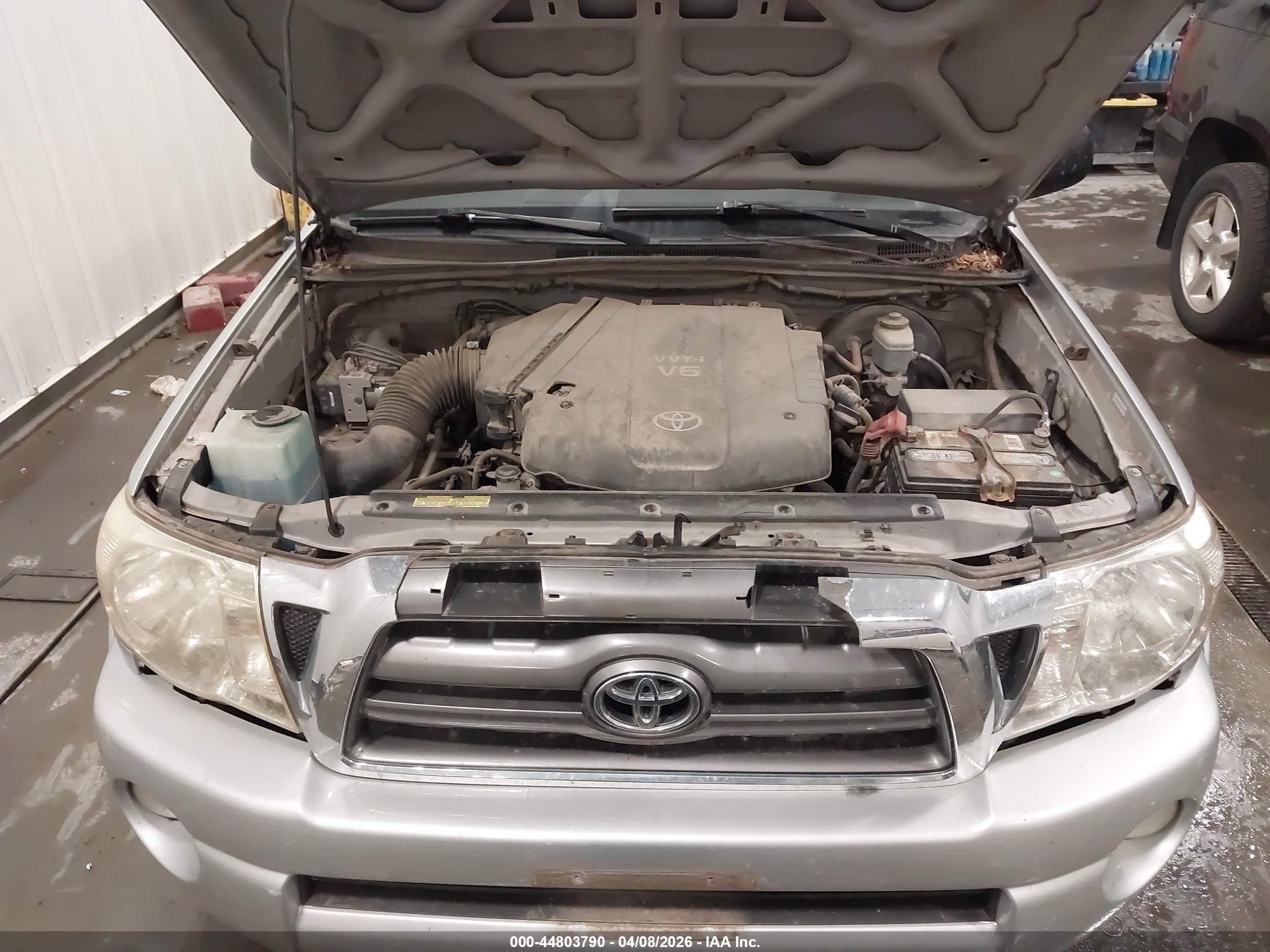 TOYOTA TACOMA image 10