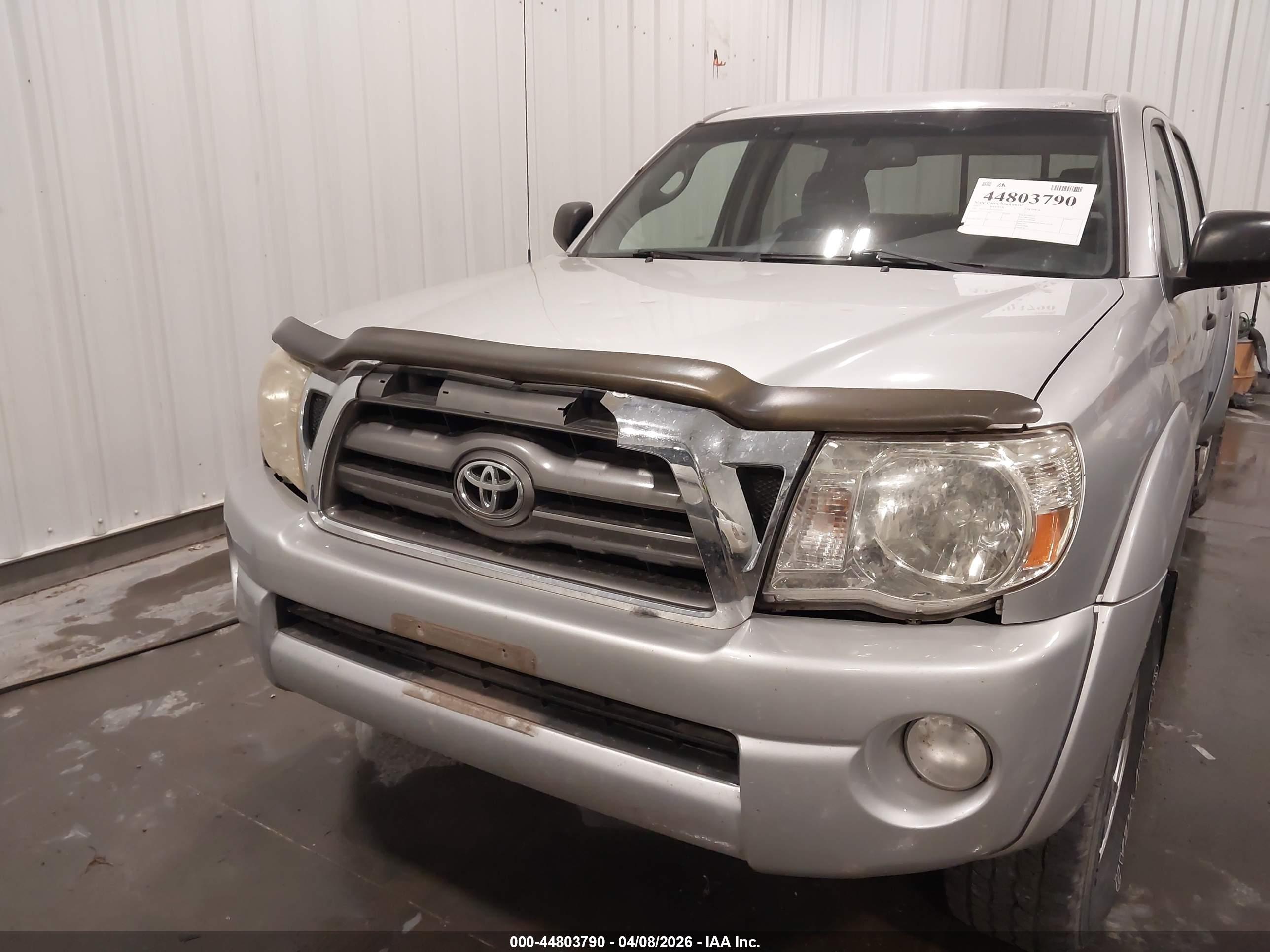 TOYOTA TACOMA image 6