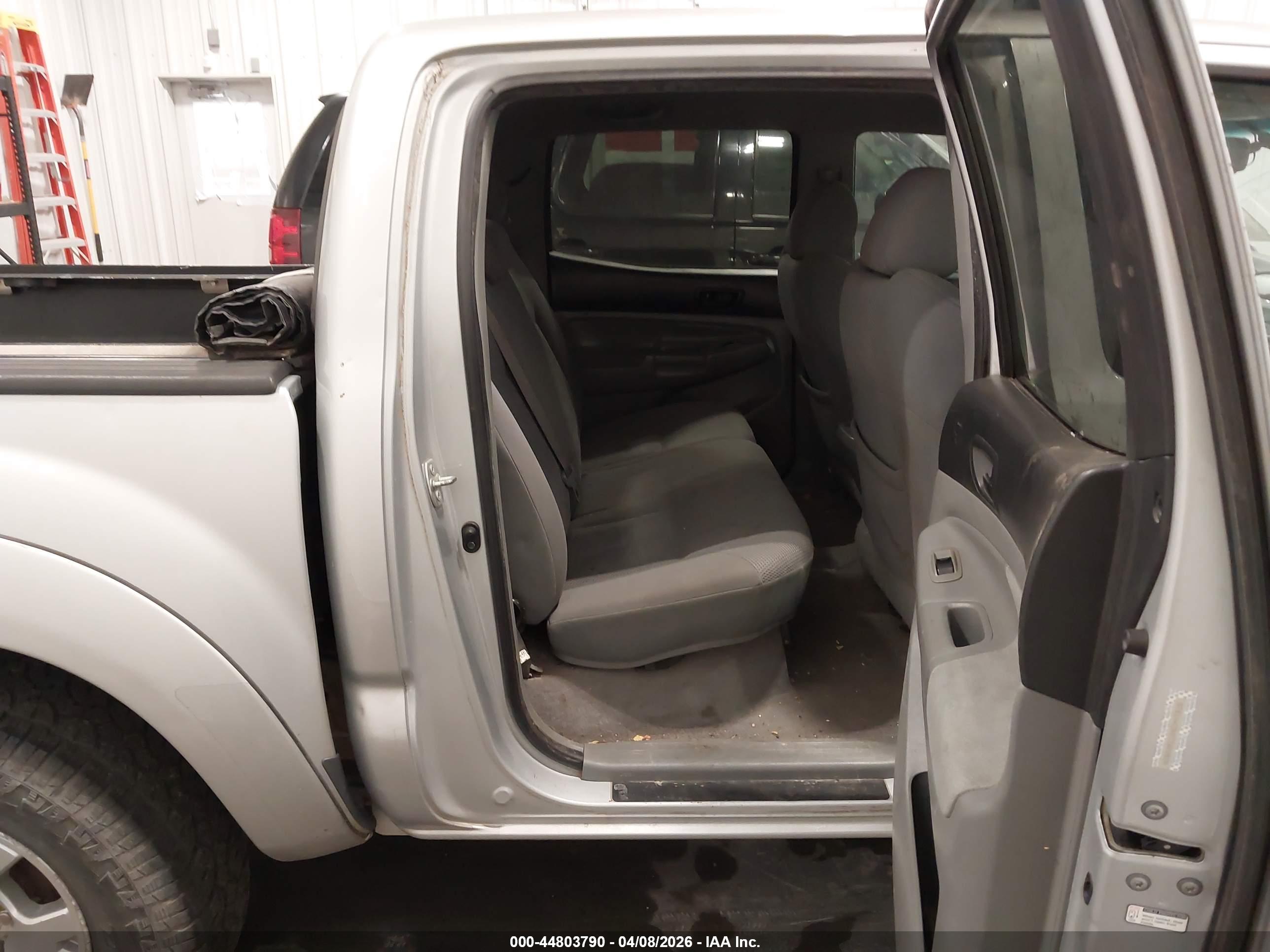 TOYOTA TACOMA image 8