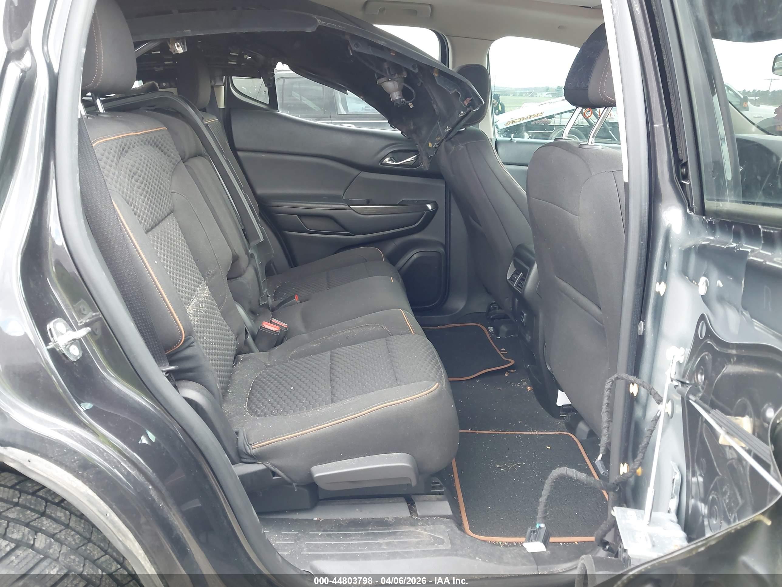 GMC ACADIA image 8