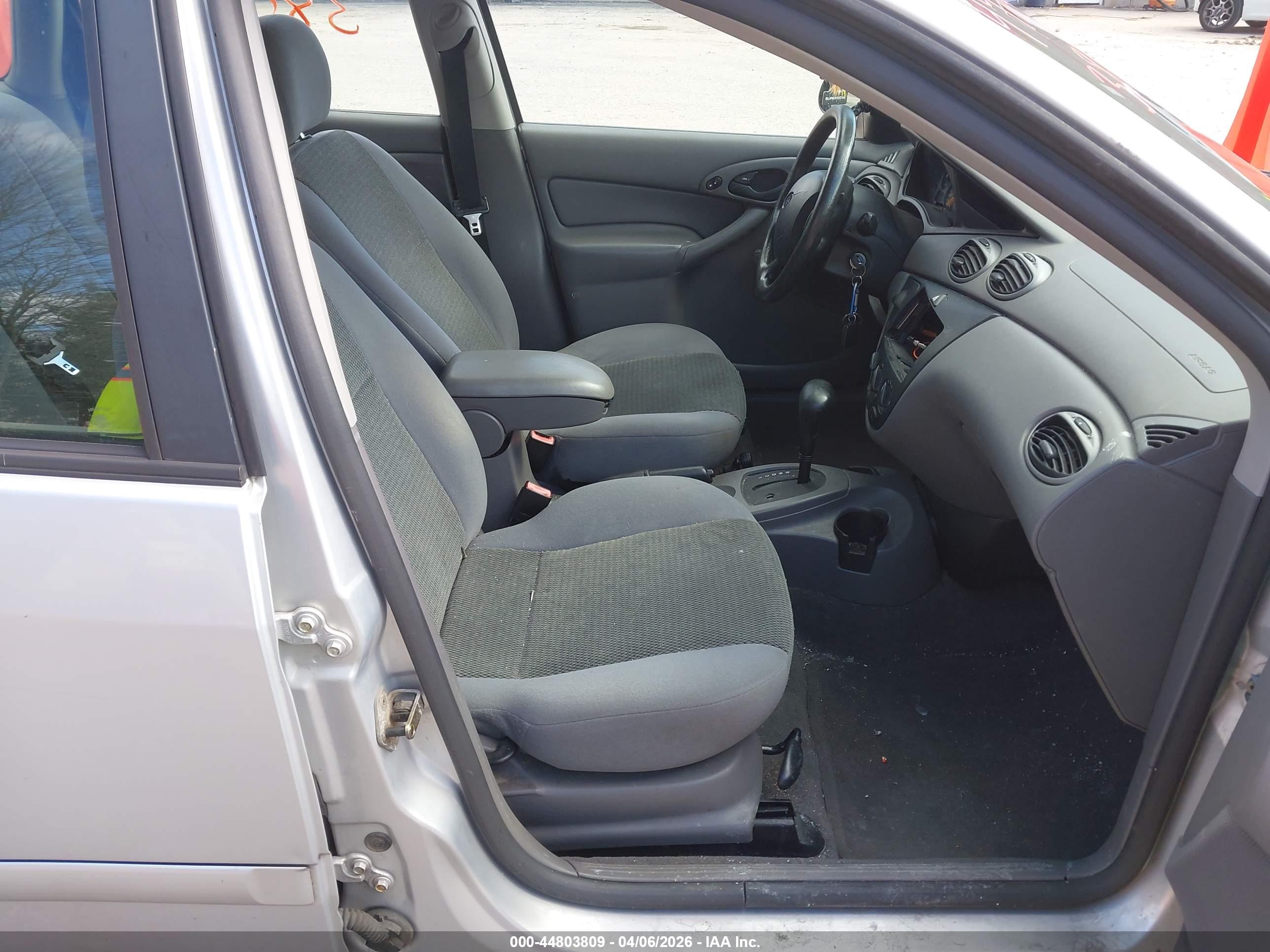 FORD FOCUS image 5