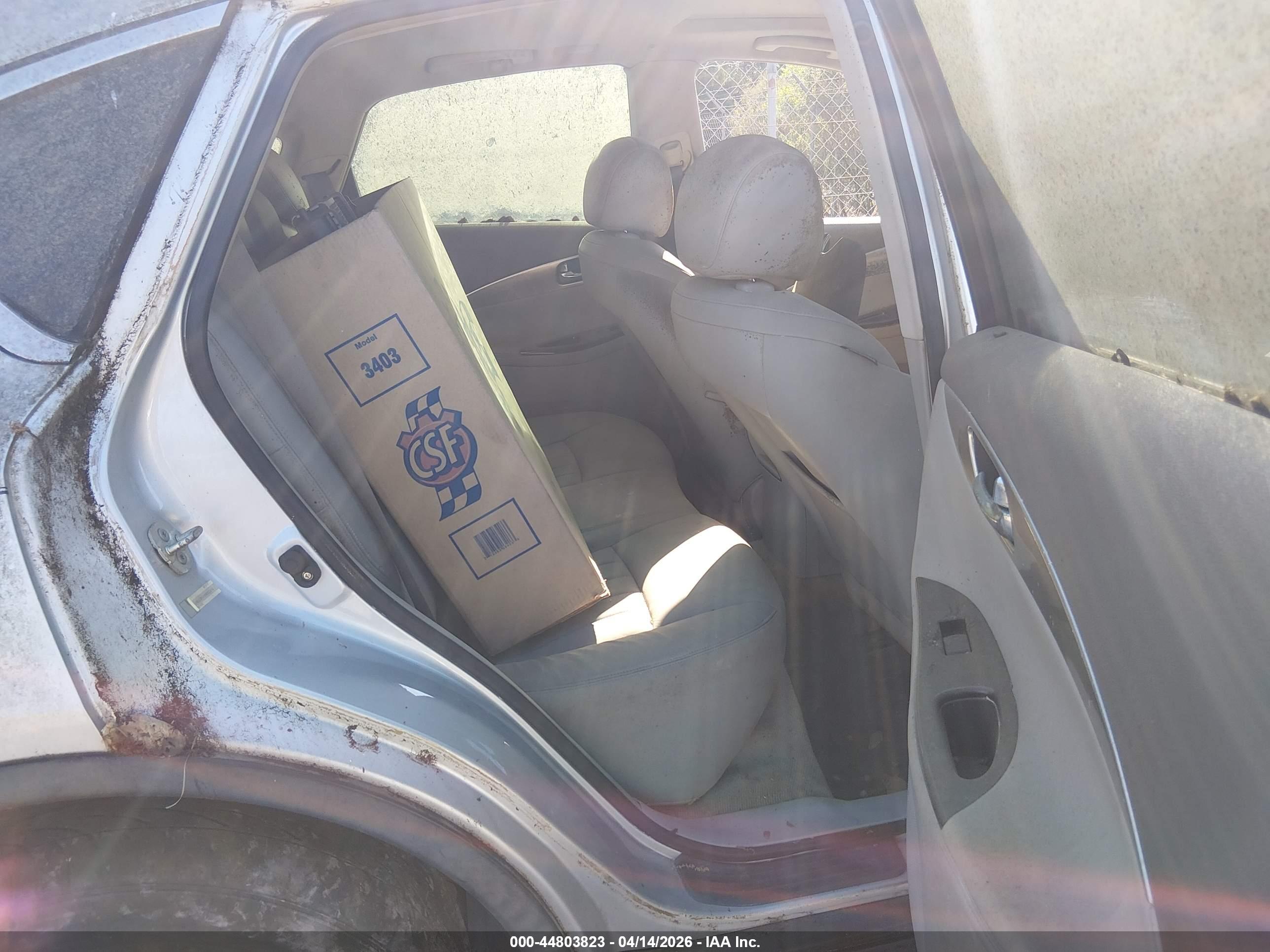 INFINITI EX35 image 8