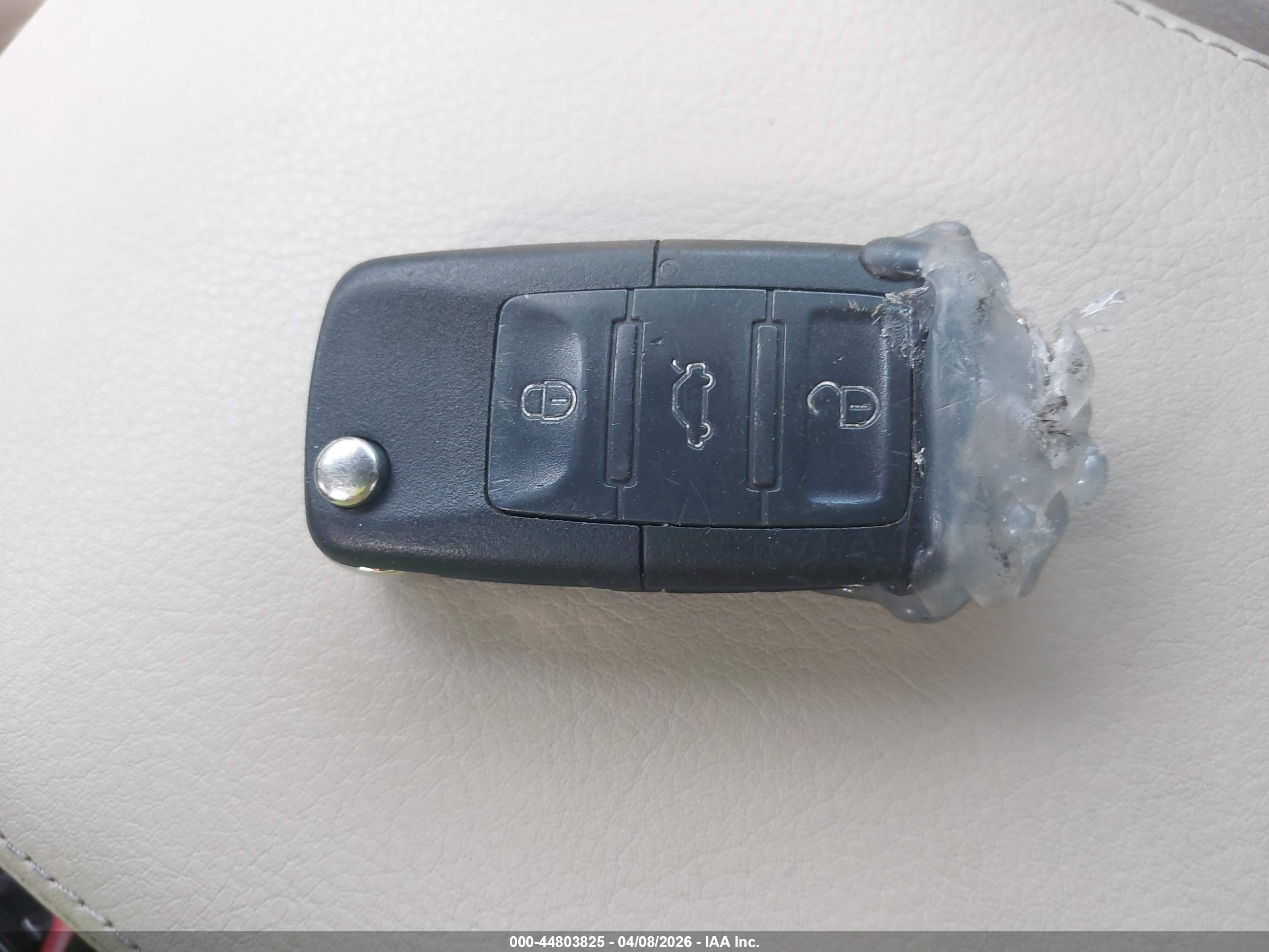 VOLKSWAGEN EOS image 11