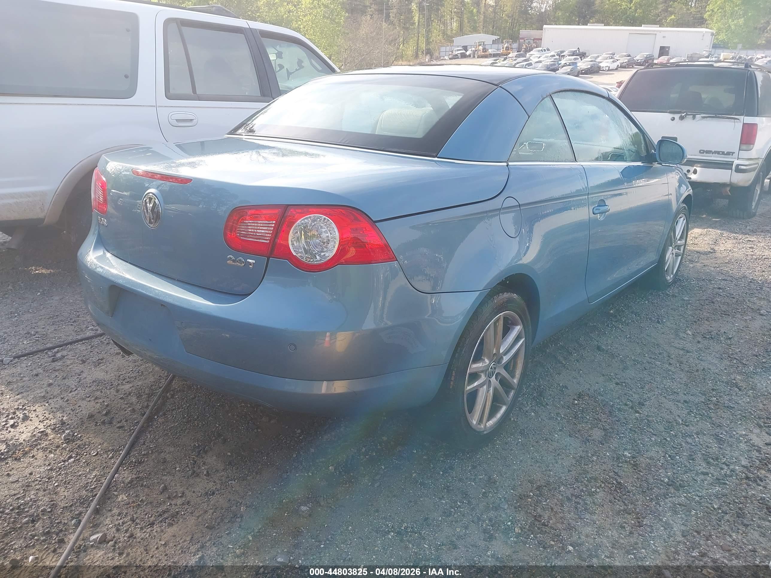 VOLKSWAGEN EOS image 4