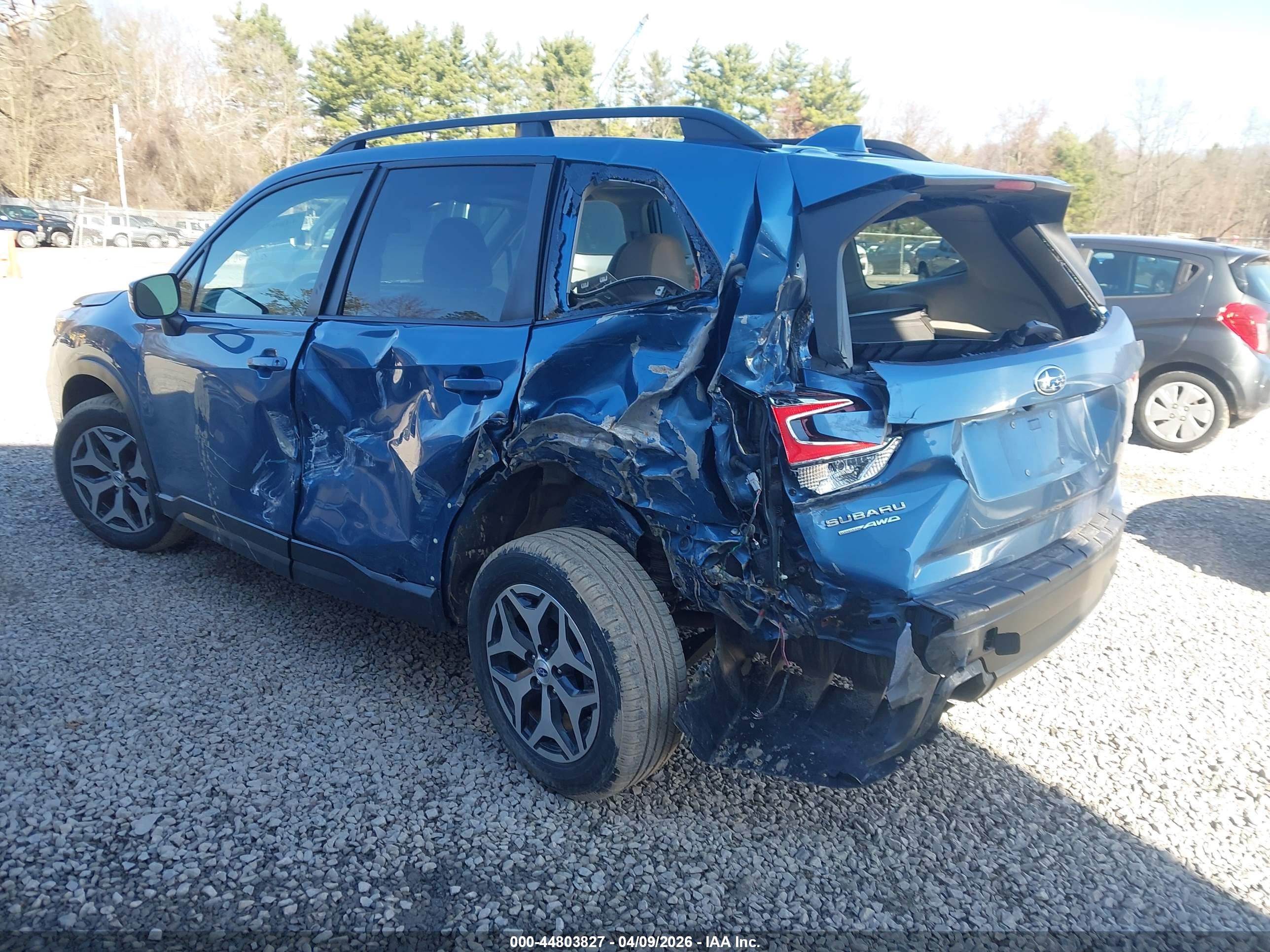 SUBARU FORESTER image 3