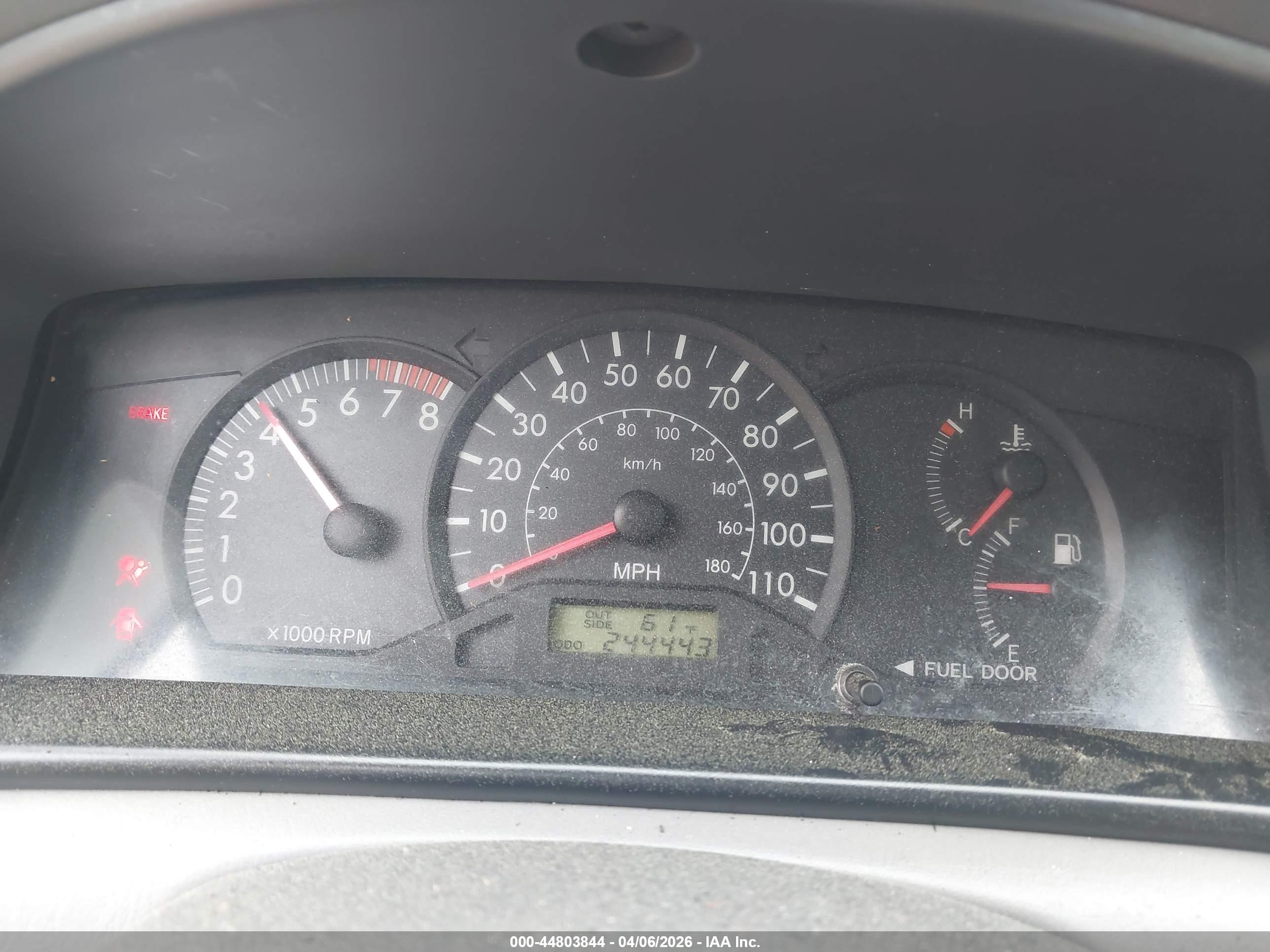 TOYOTA COROLLA image 7