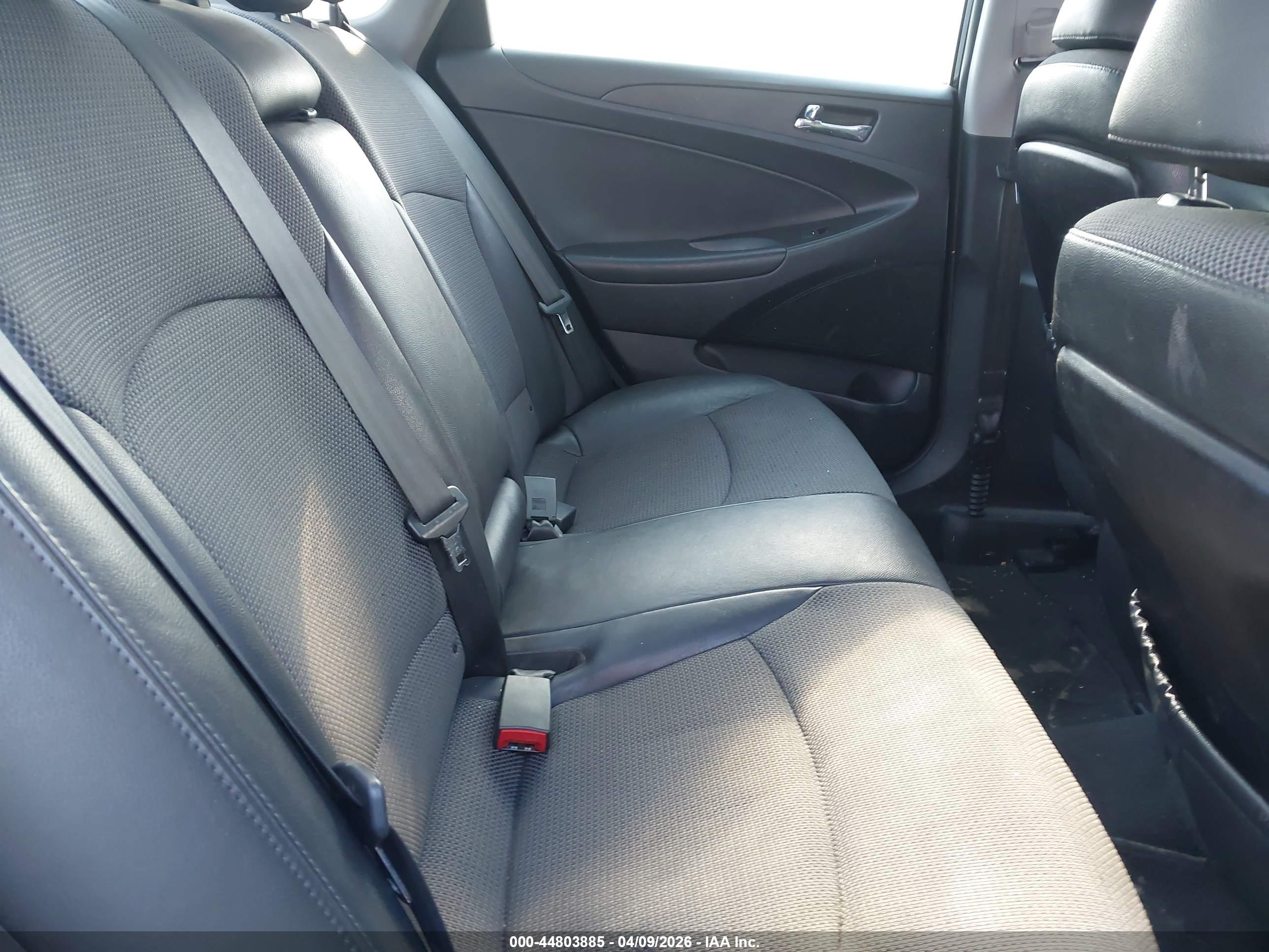 HYUNDAI SONATA image 8