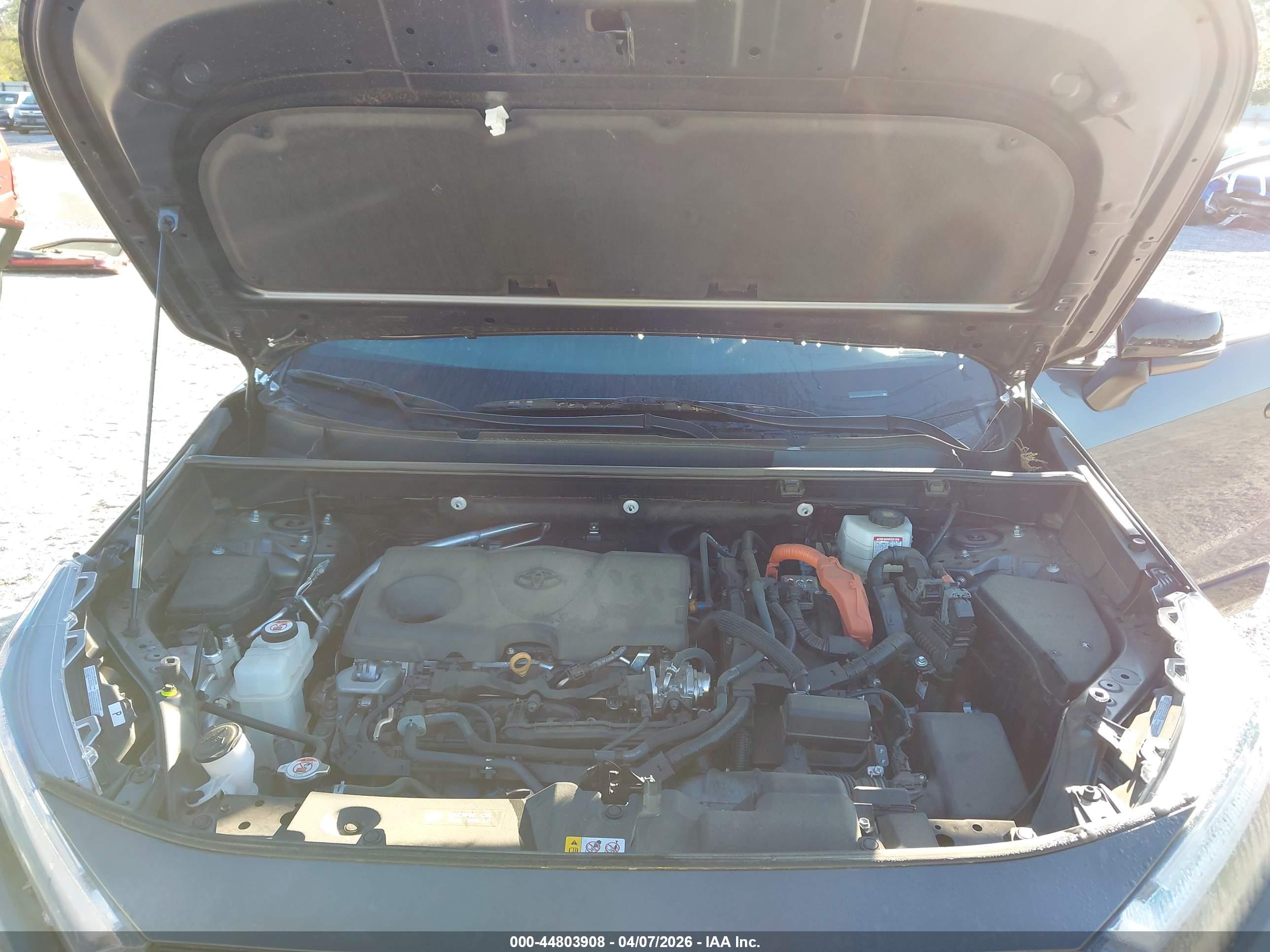 TOYOTA RAV4 image 10