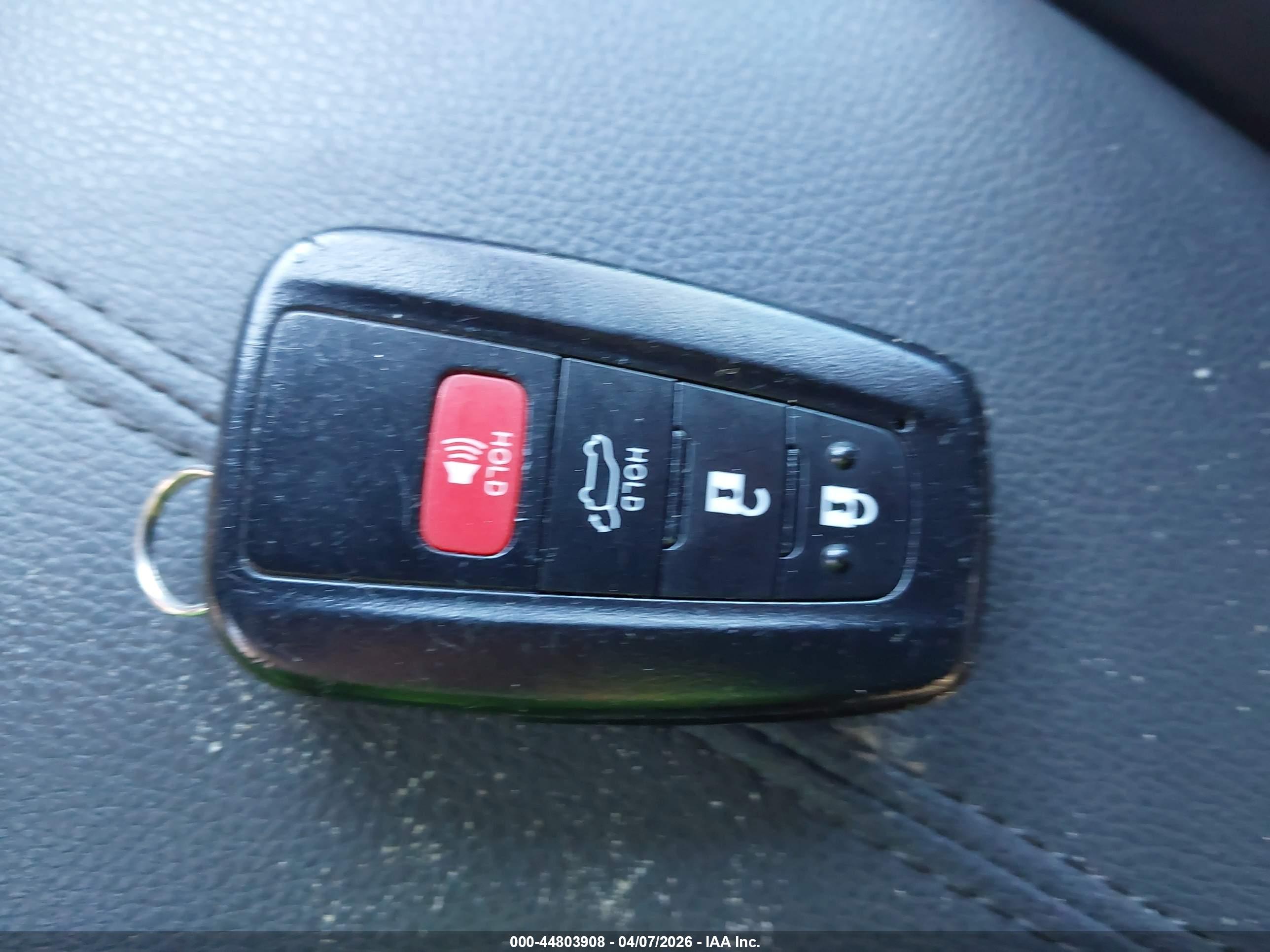 TOYOTA RAV4 image 11