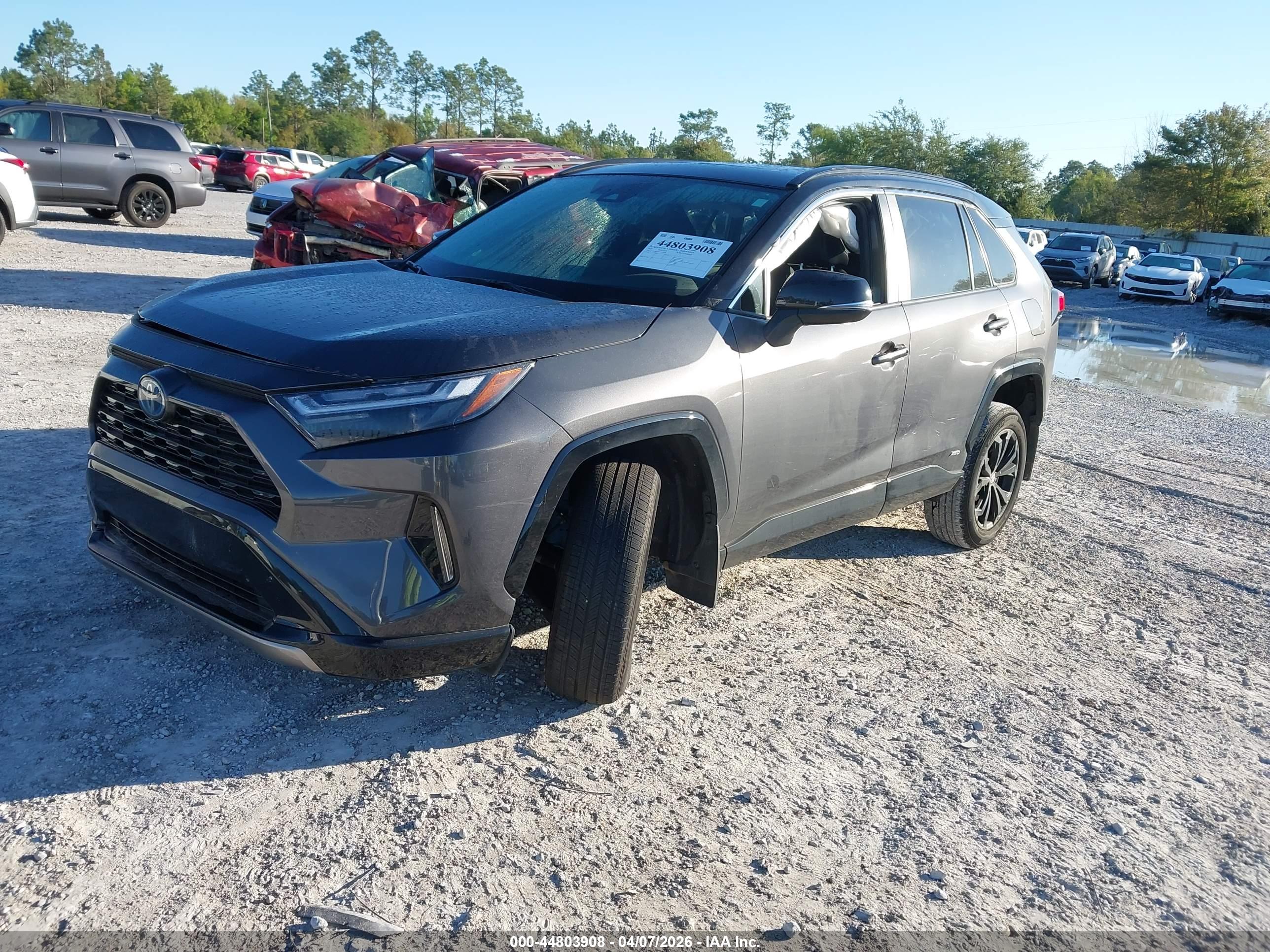 TOYOTA RAV4 image 2
