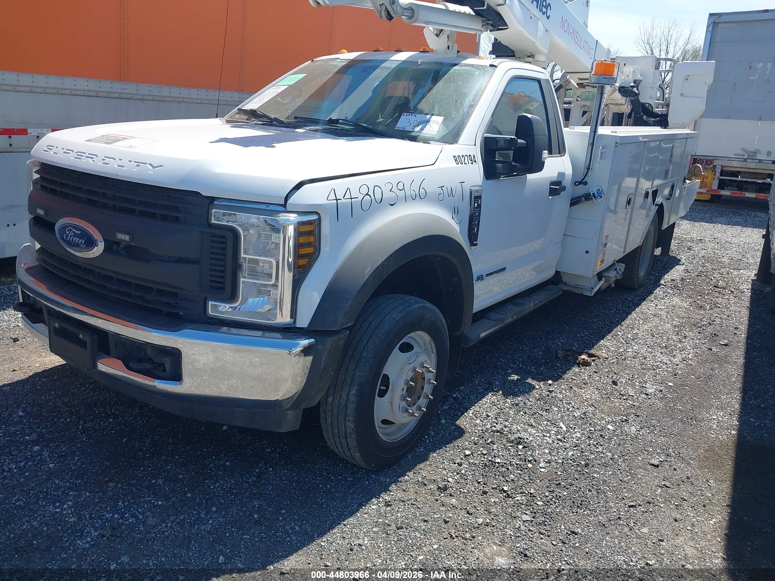FORD F-550 image 2