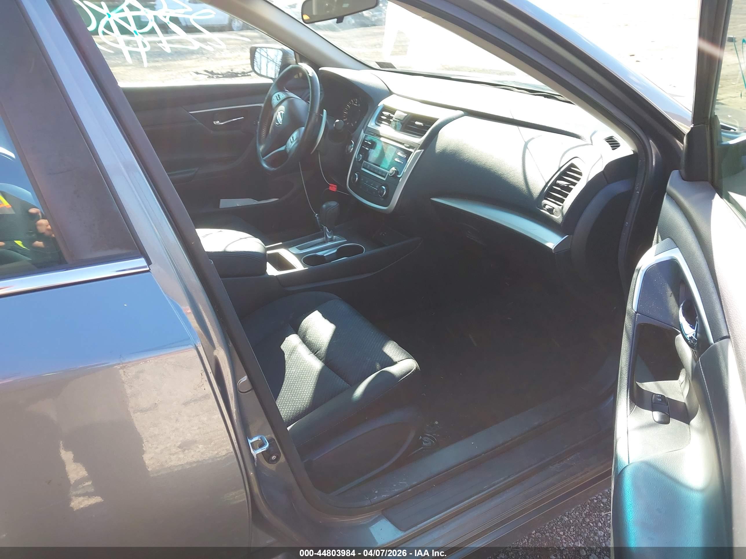 NISSAN ALTIMA image 5