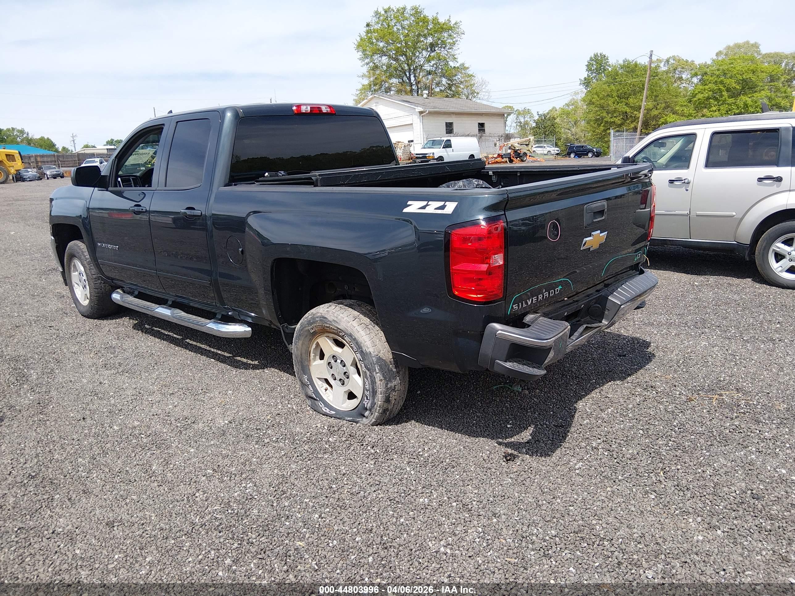 CHEVROLET SILVERADO image 3