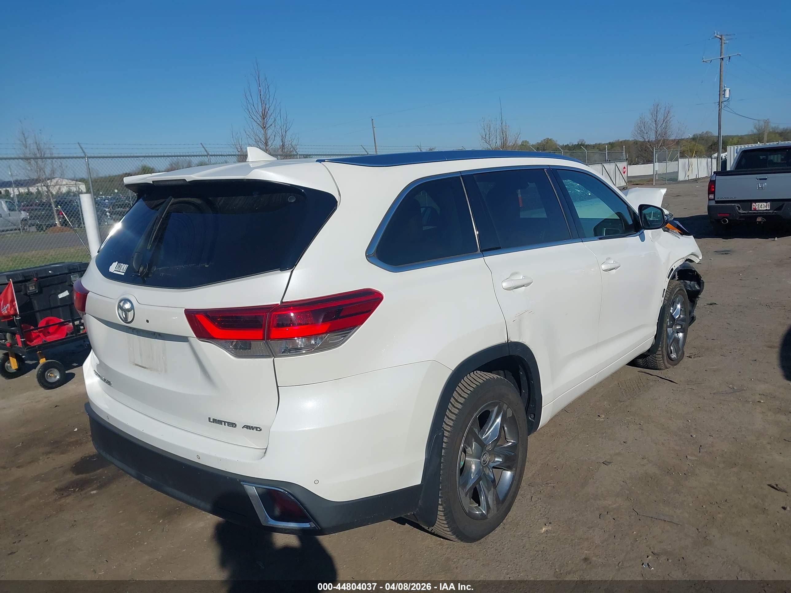 TOYOTA HIGHLANDER image 4