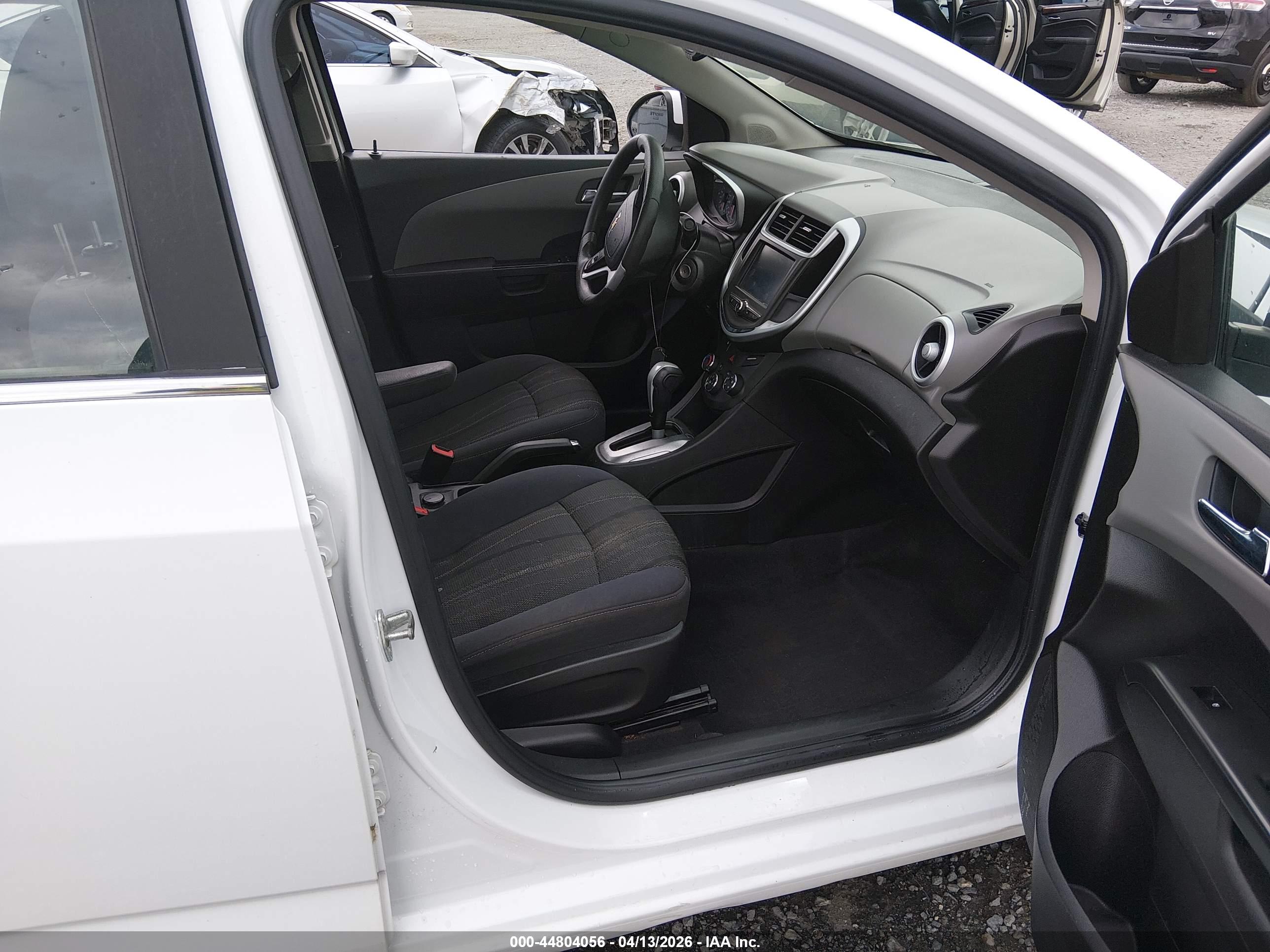 CHEVROLET SONIC image 5
