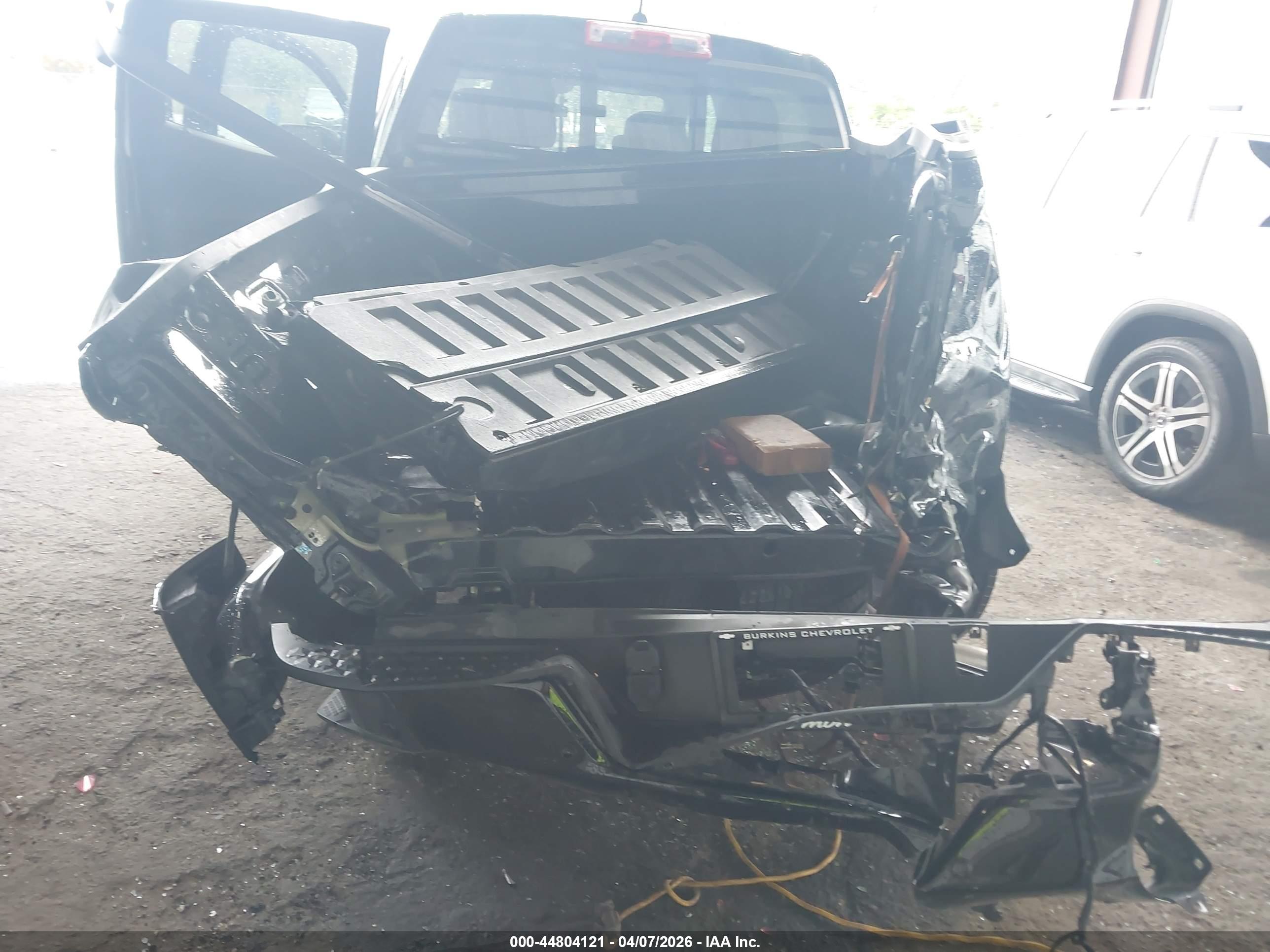 CHEVROLET COLORADO image 6