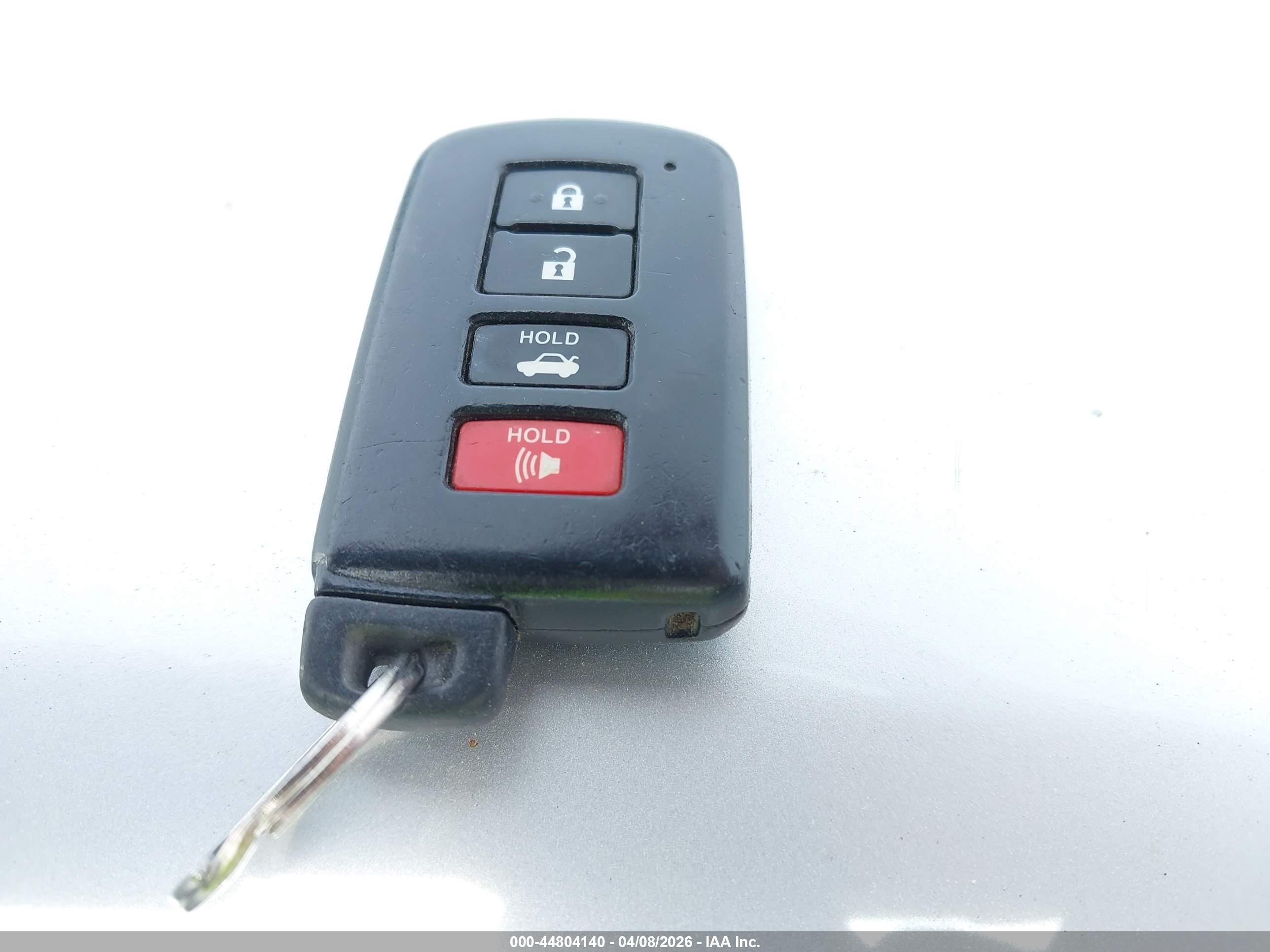 TOYOTA CAMRY image 11