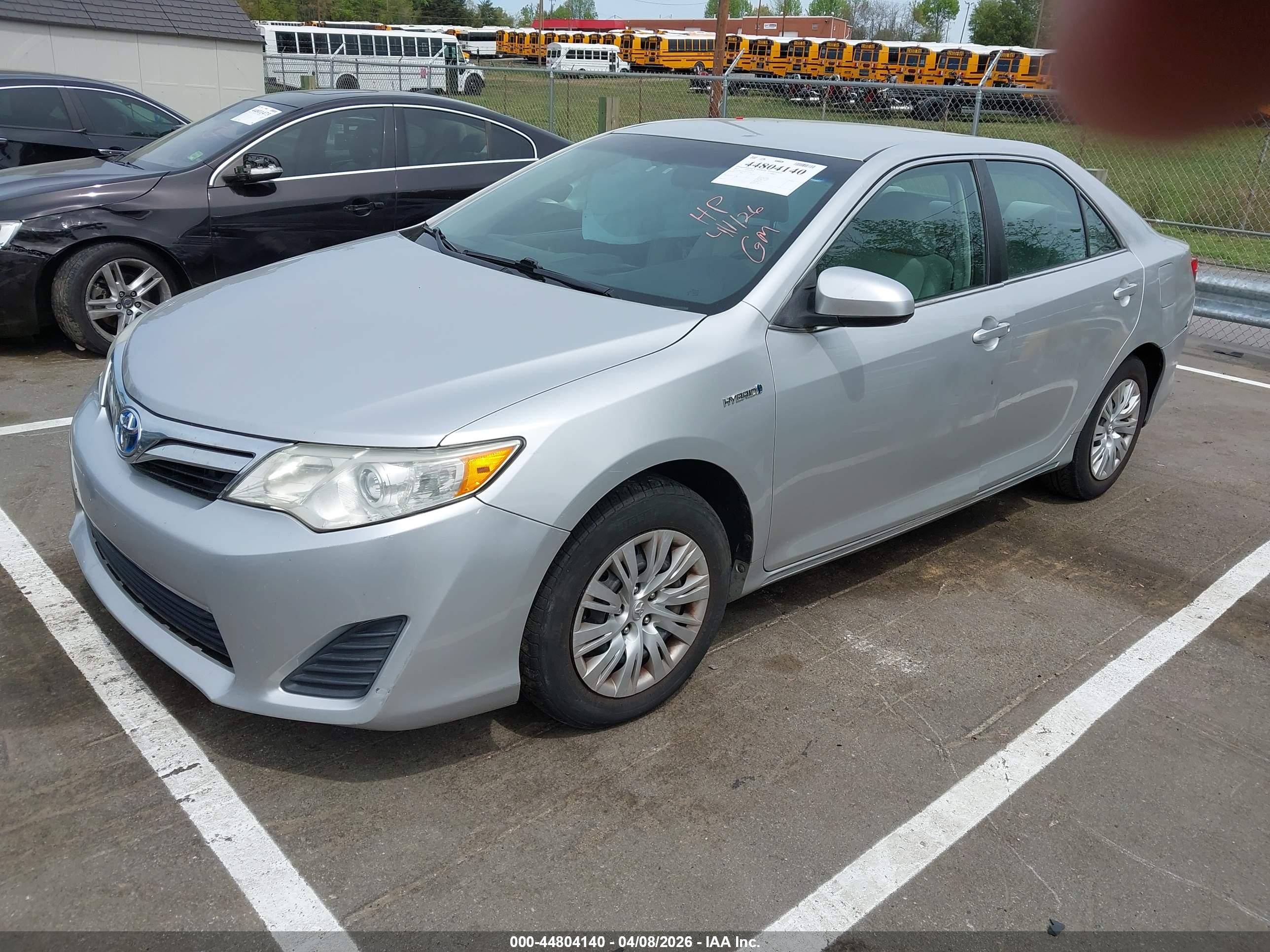 TOYOTA CAMRY image 2