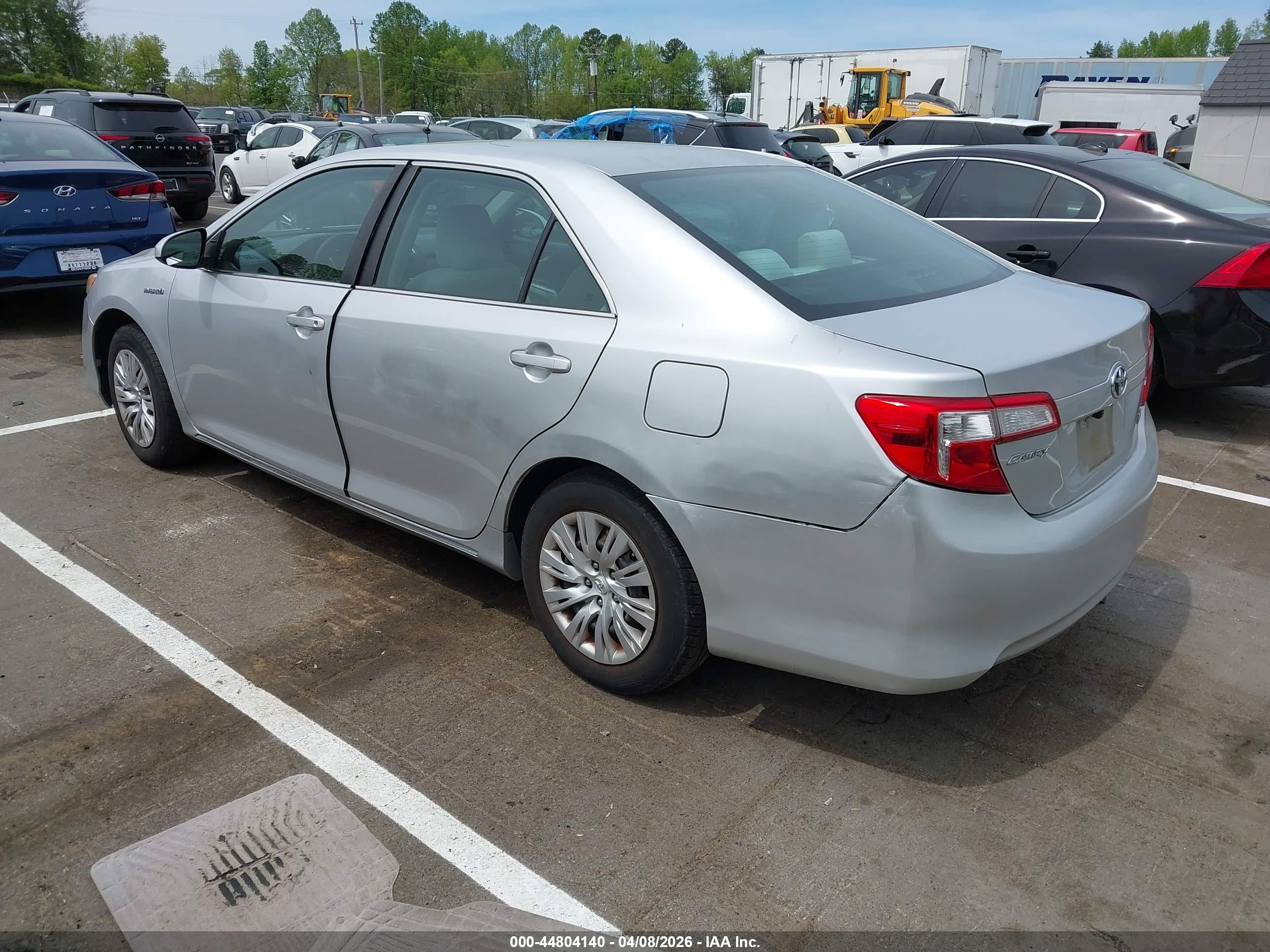 TOYOTA CAMRY image 3