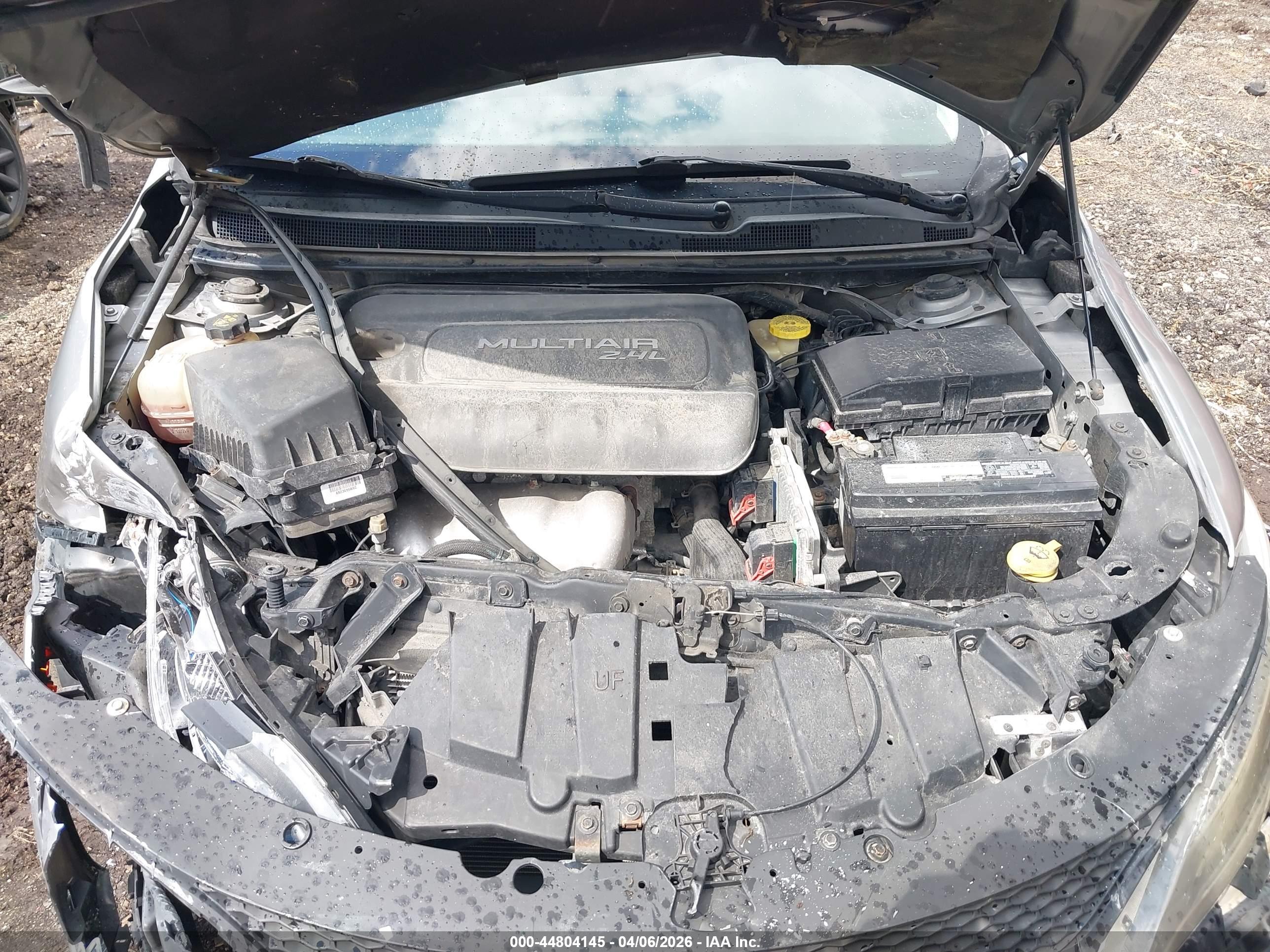 CHRYSLER 200 image 10