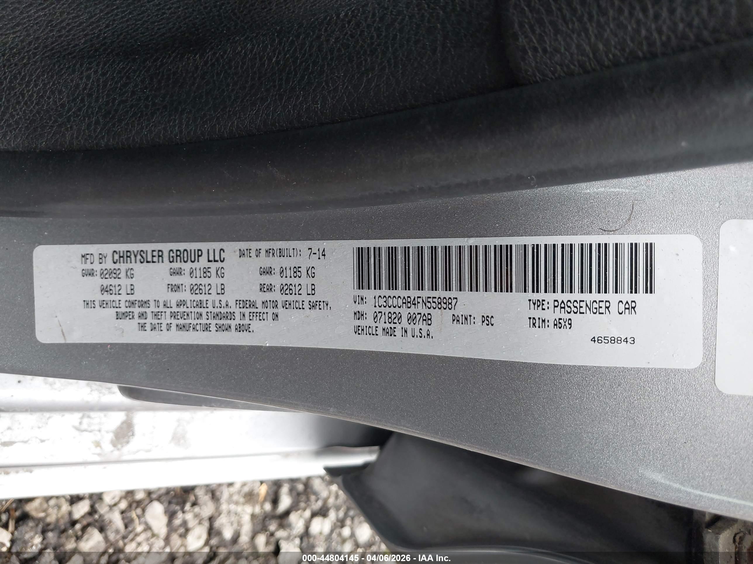 CHRYSLER 200 image 9