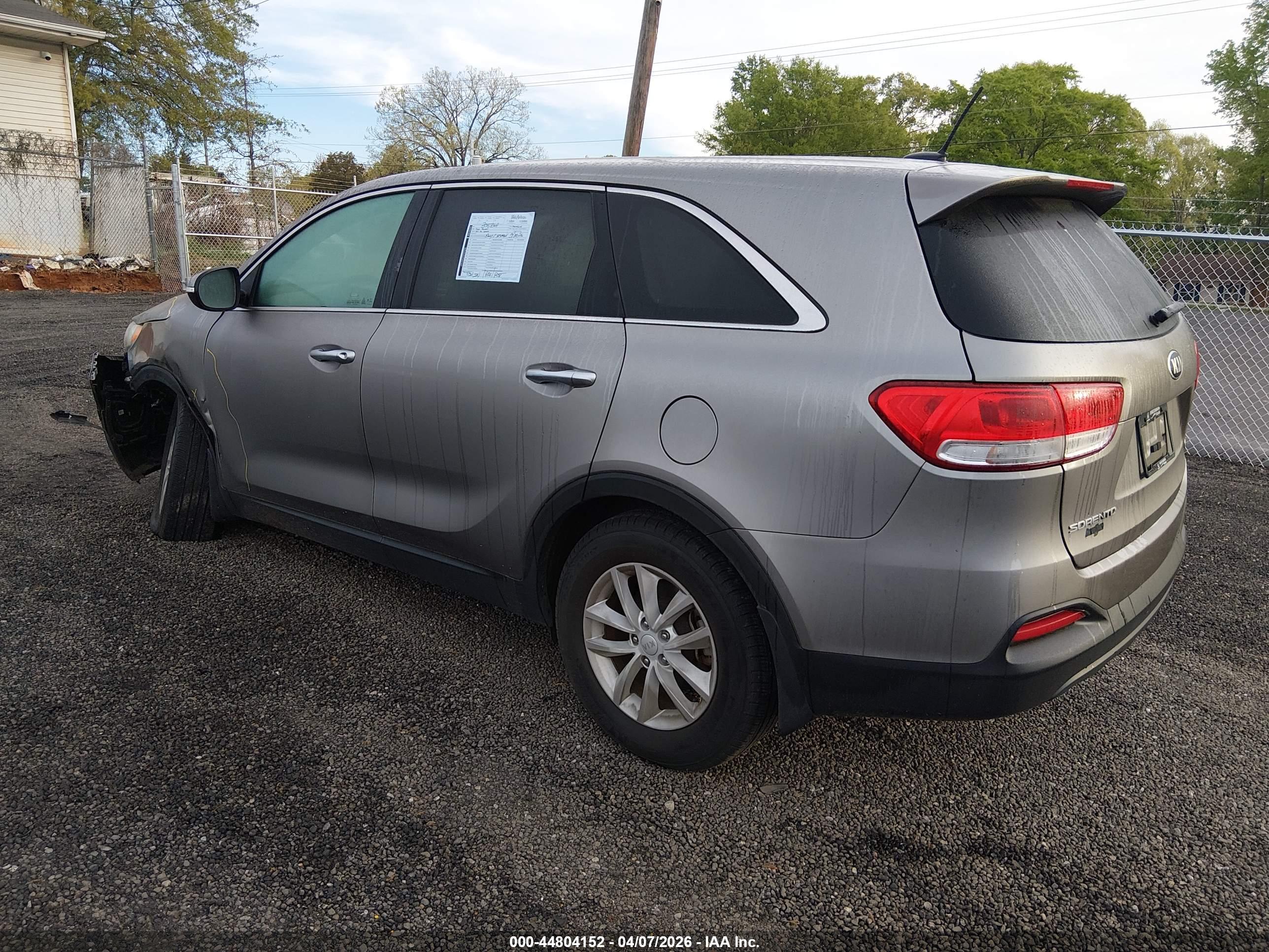 KIA SORENTO image 3