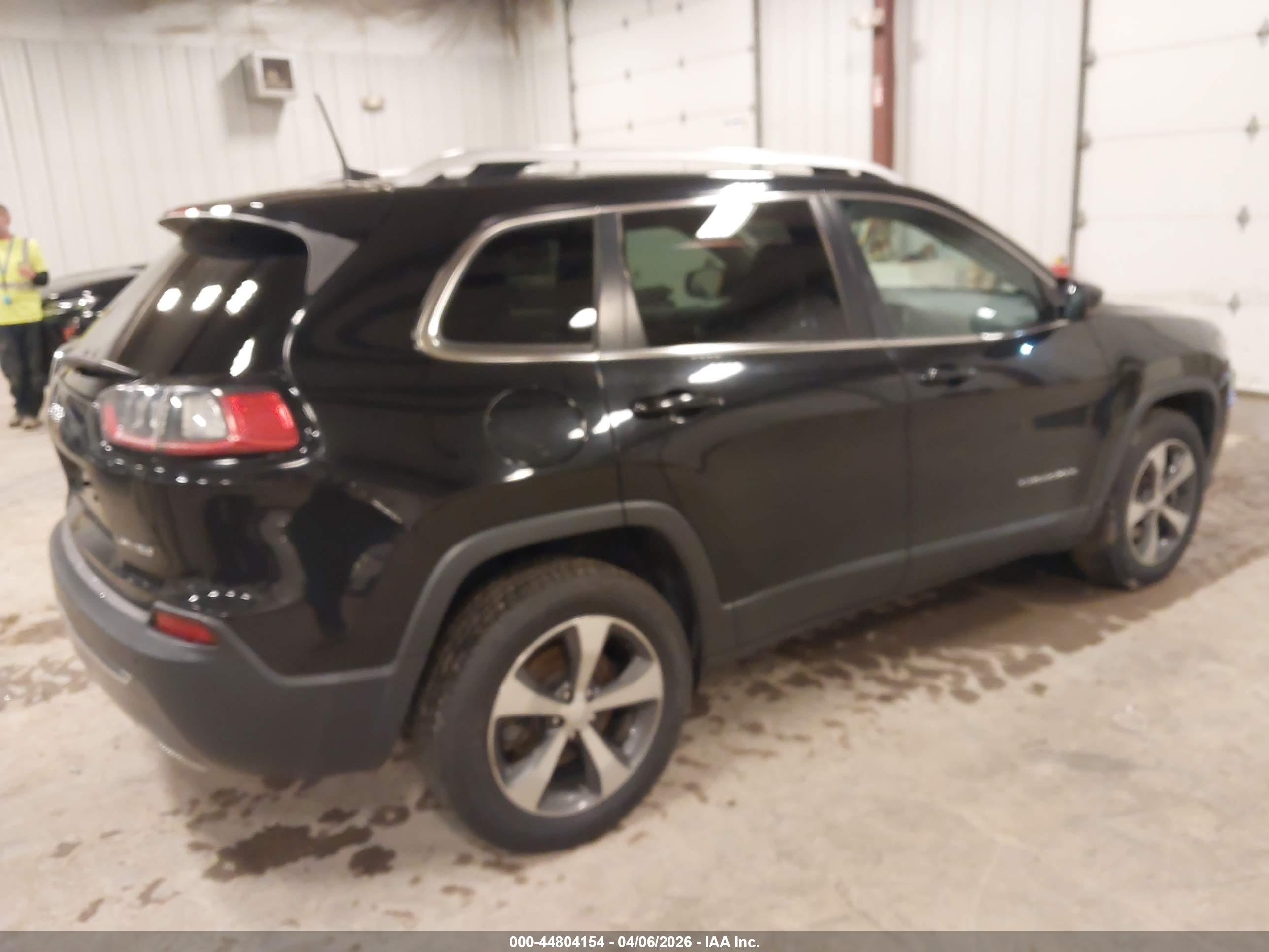 JEEP CHEROKEE image 4
