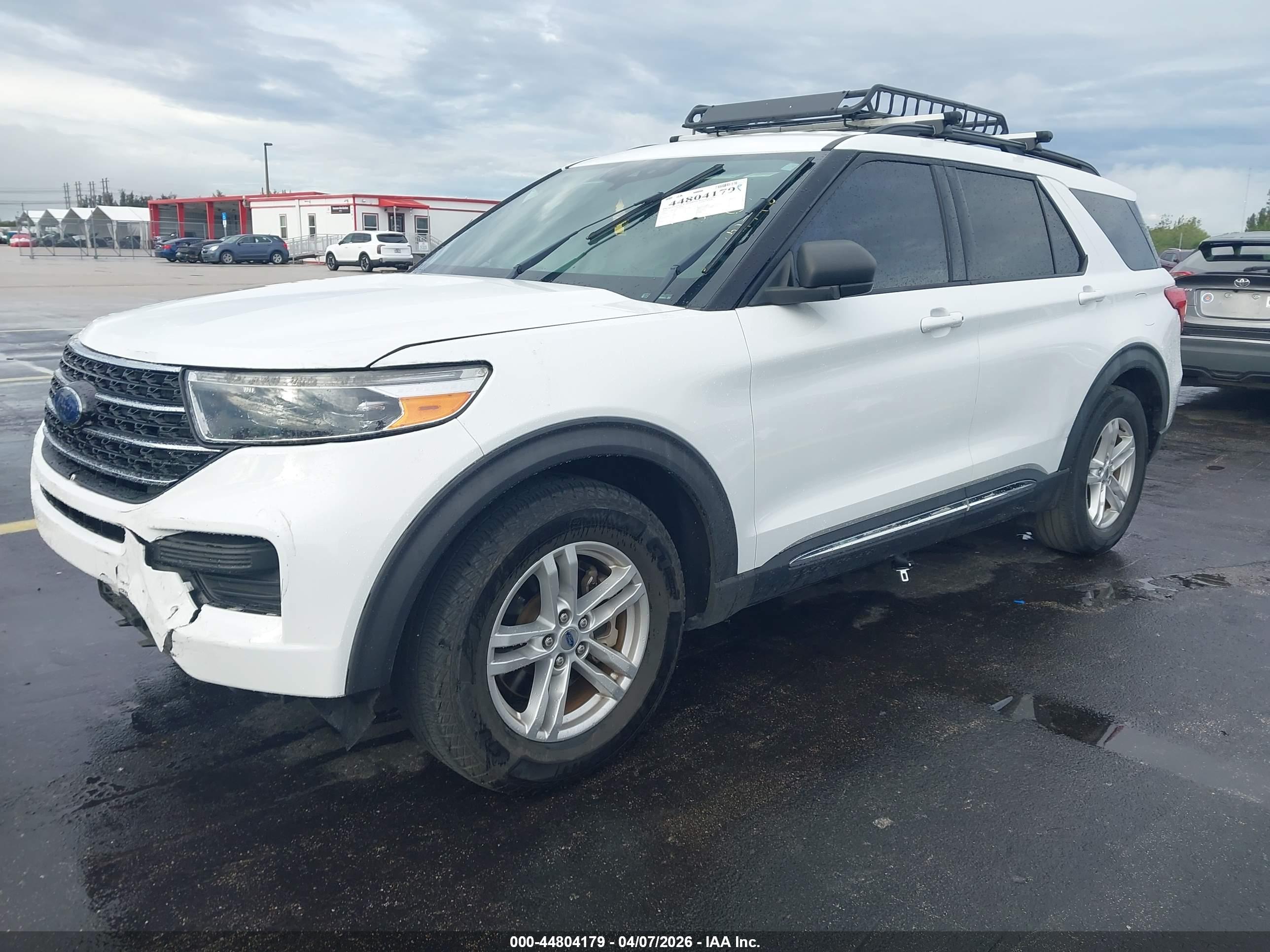 FORD EXPLORER image 2