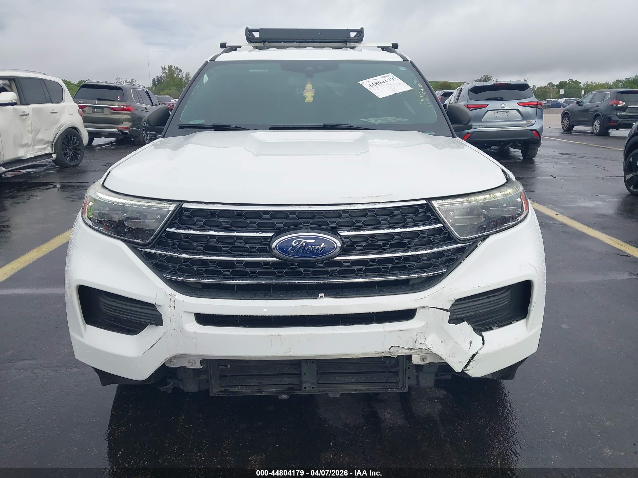 FORD EXPLORER image 6