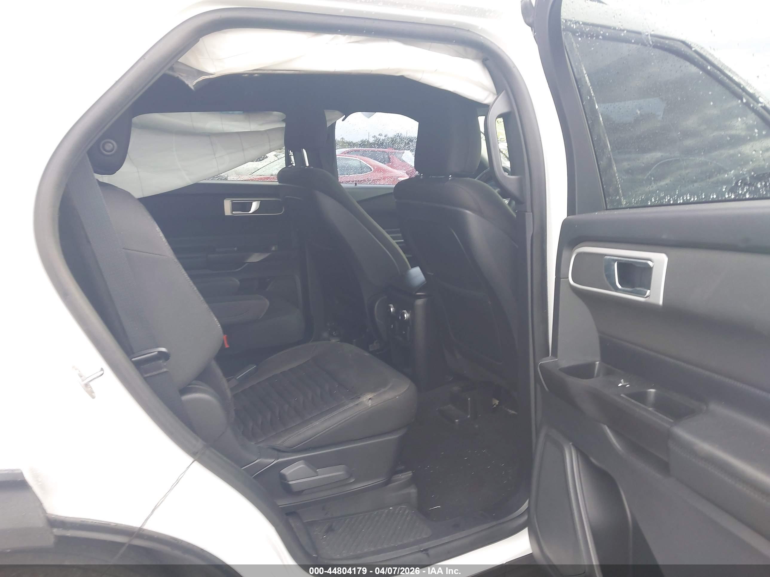 FORD EXPLORER image 8