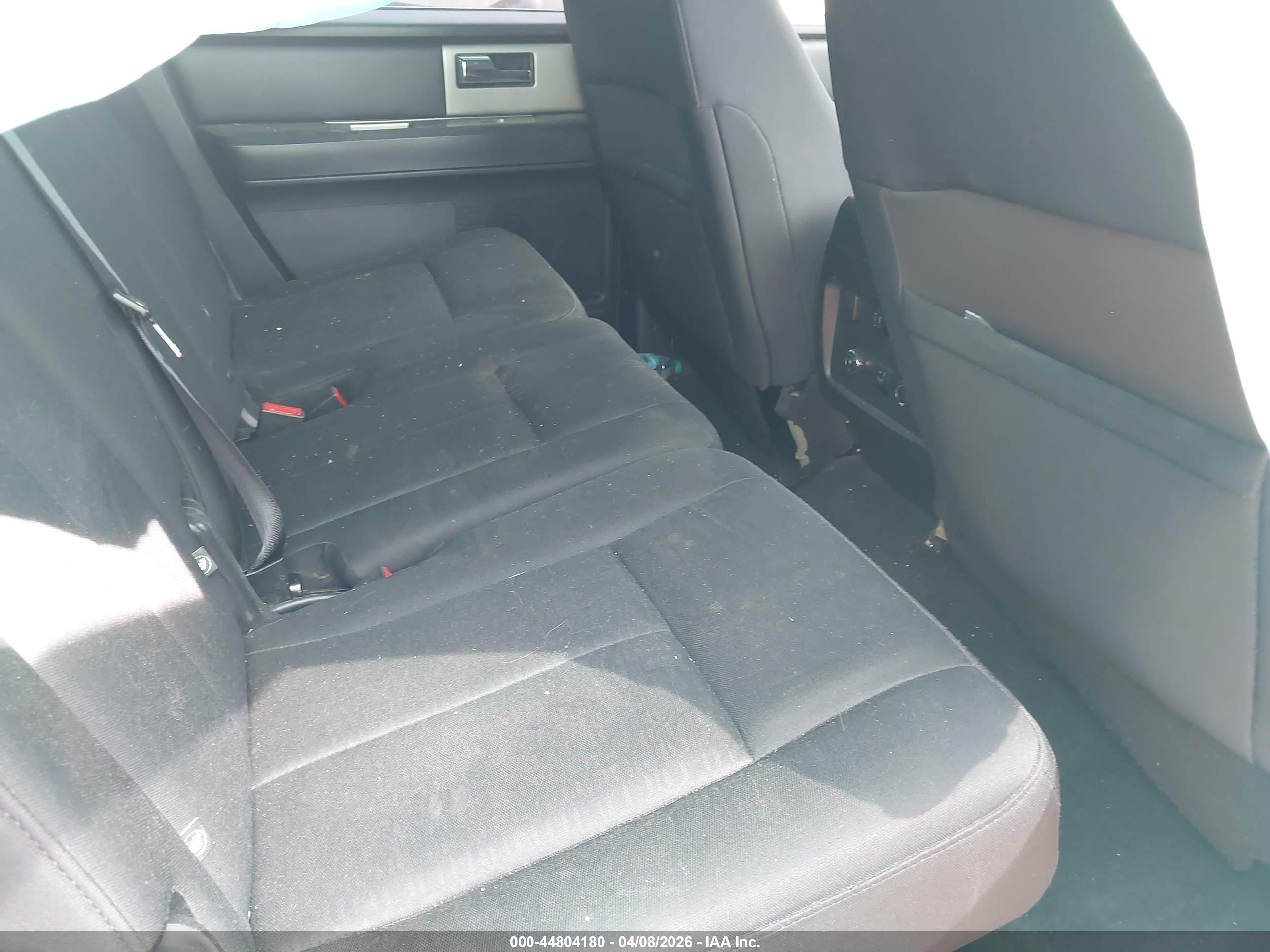 FORD EXPEDITION image 8