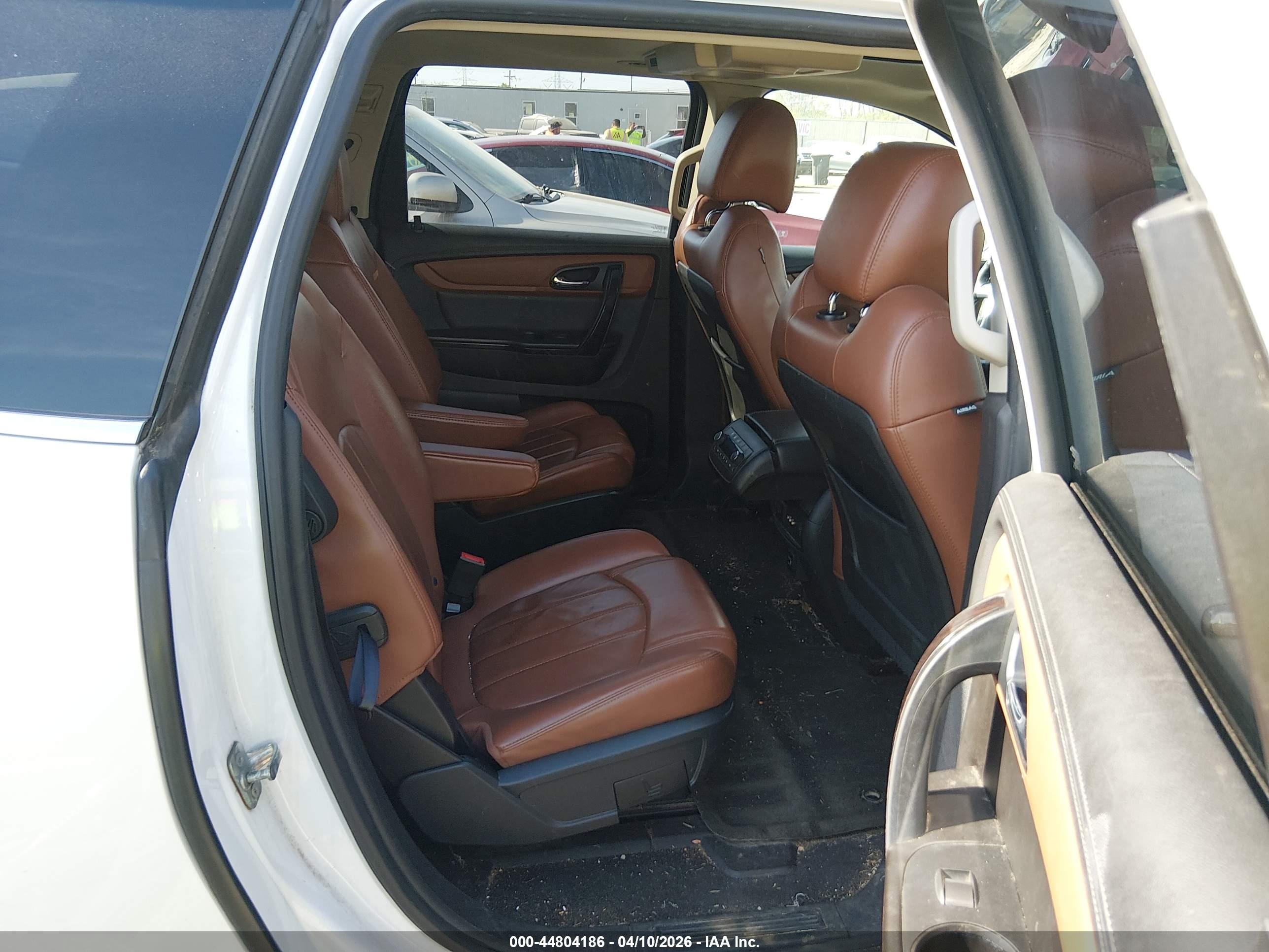 CHEVROLET TRAVERSE image 8