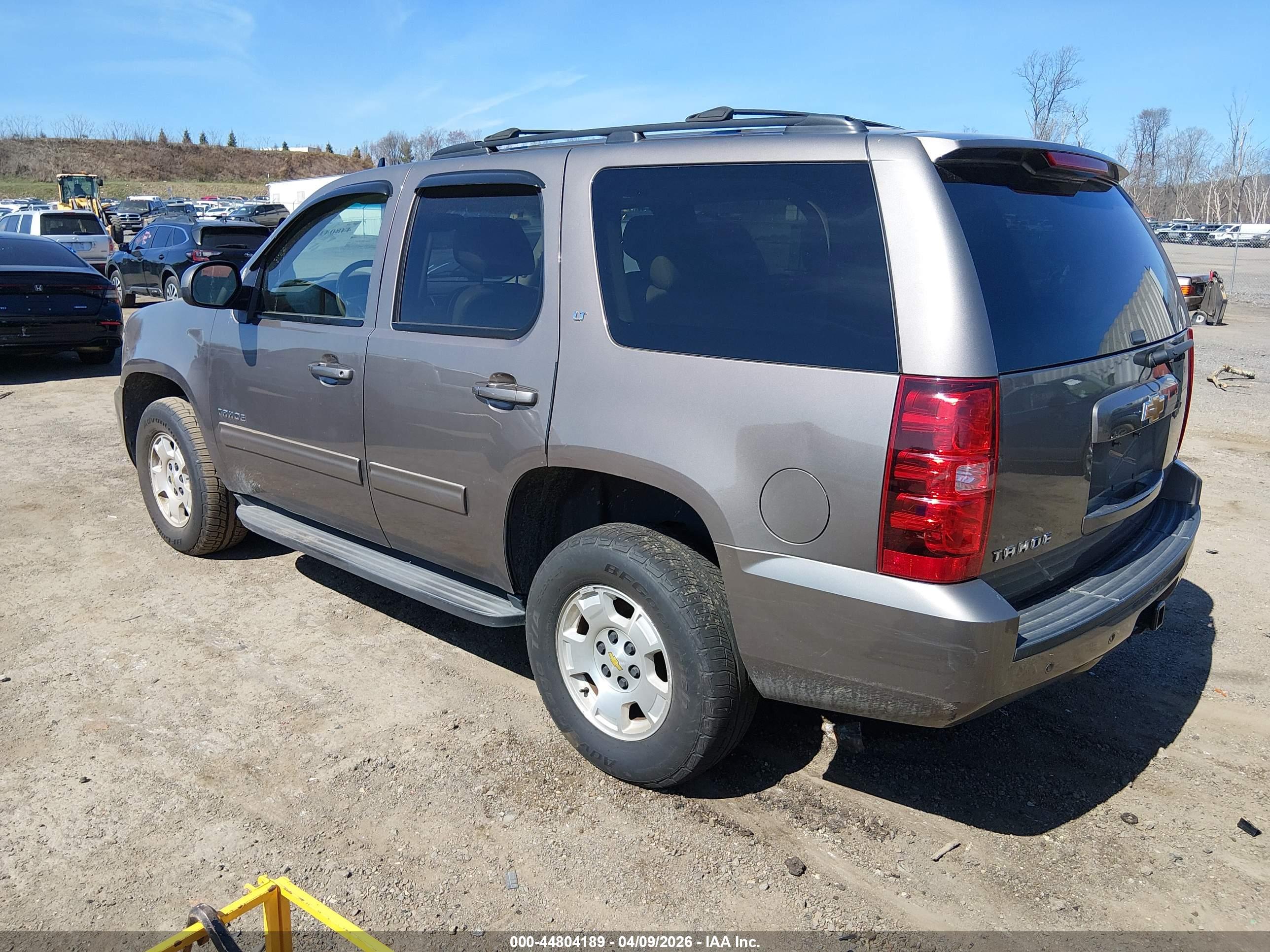 CHEVROLET TAHOE image 3