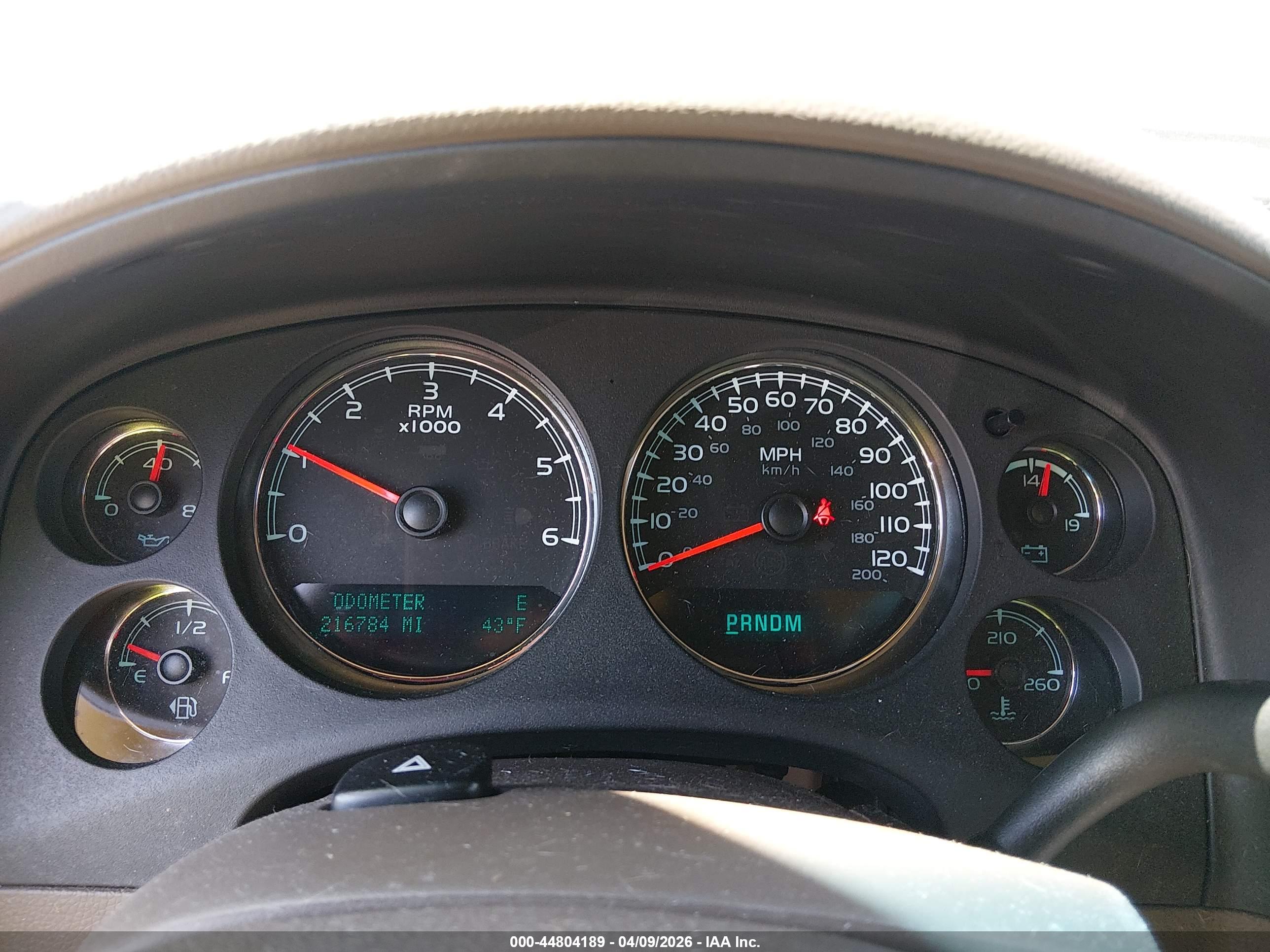 CHEVROLET TAHOE image 7