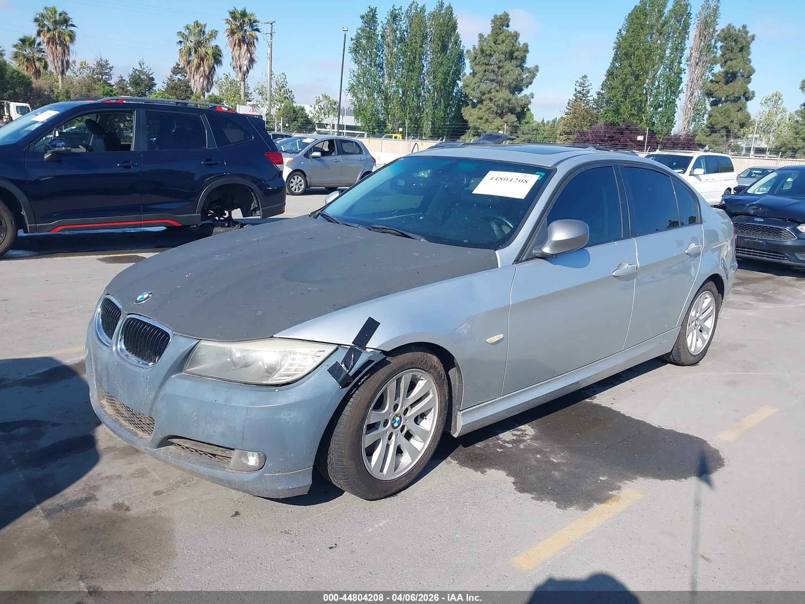 BMW 328I image 2
