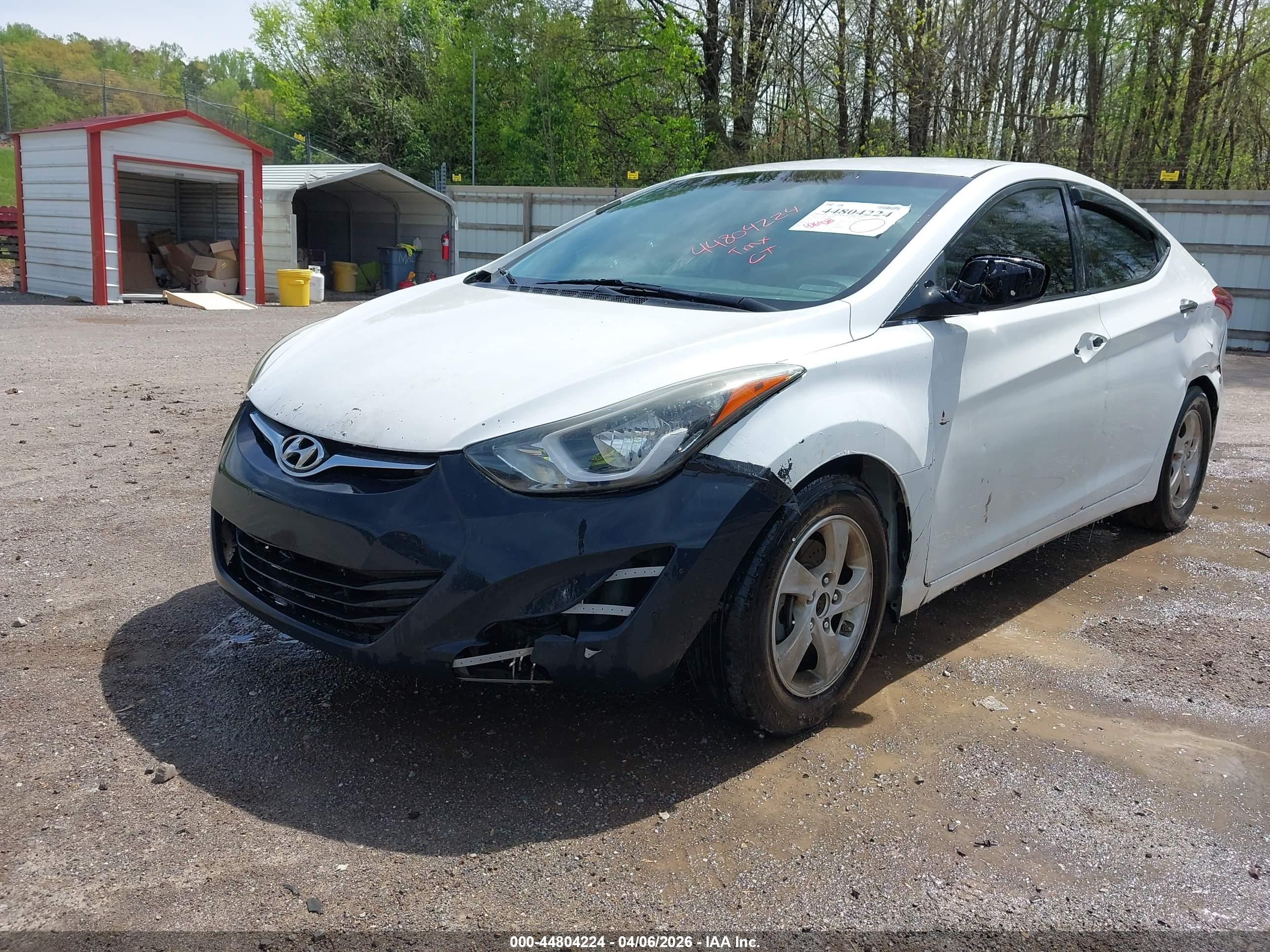 HYUNDAI ELANTRA image 2
