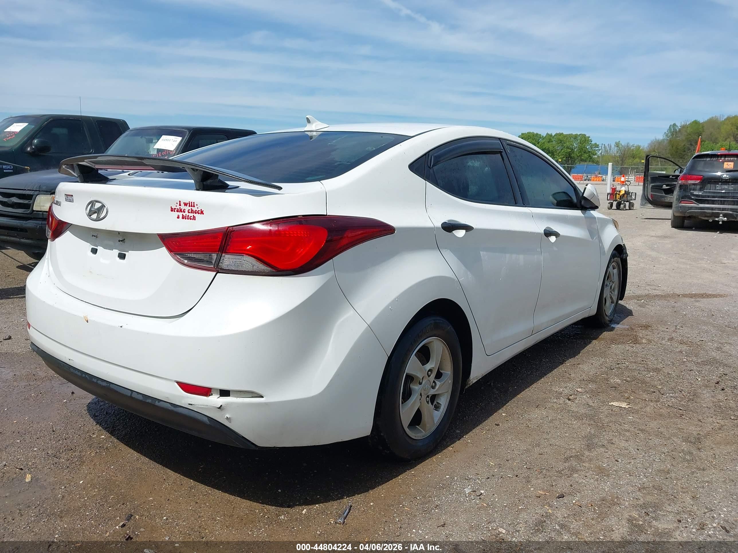 HYUNDAI ELANTRA image 4