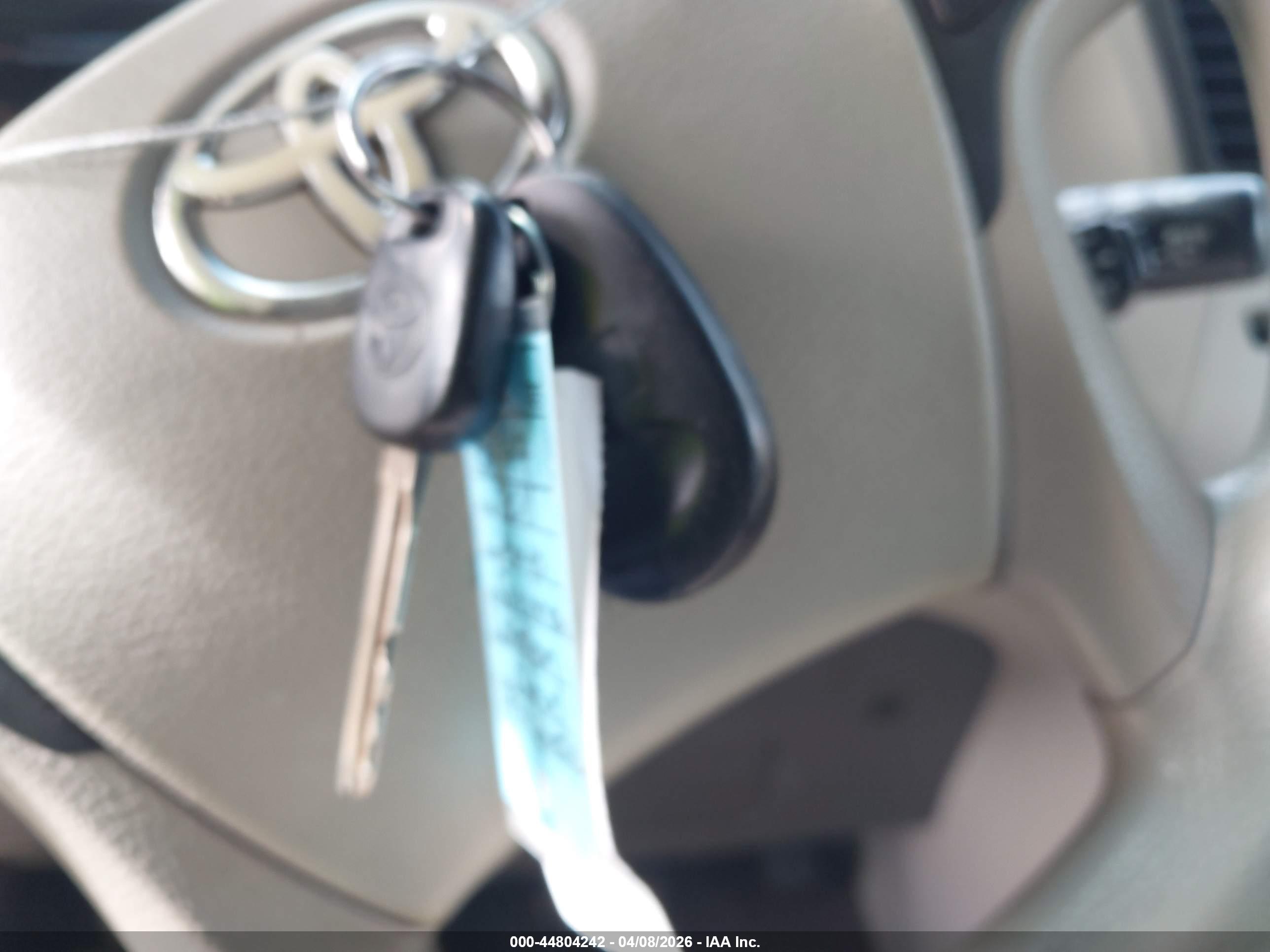 TOYOTA SIENNA image 11