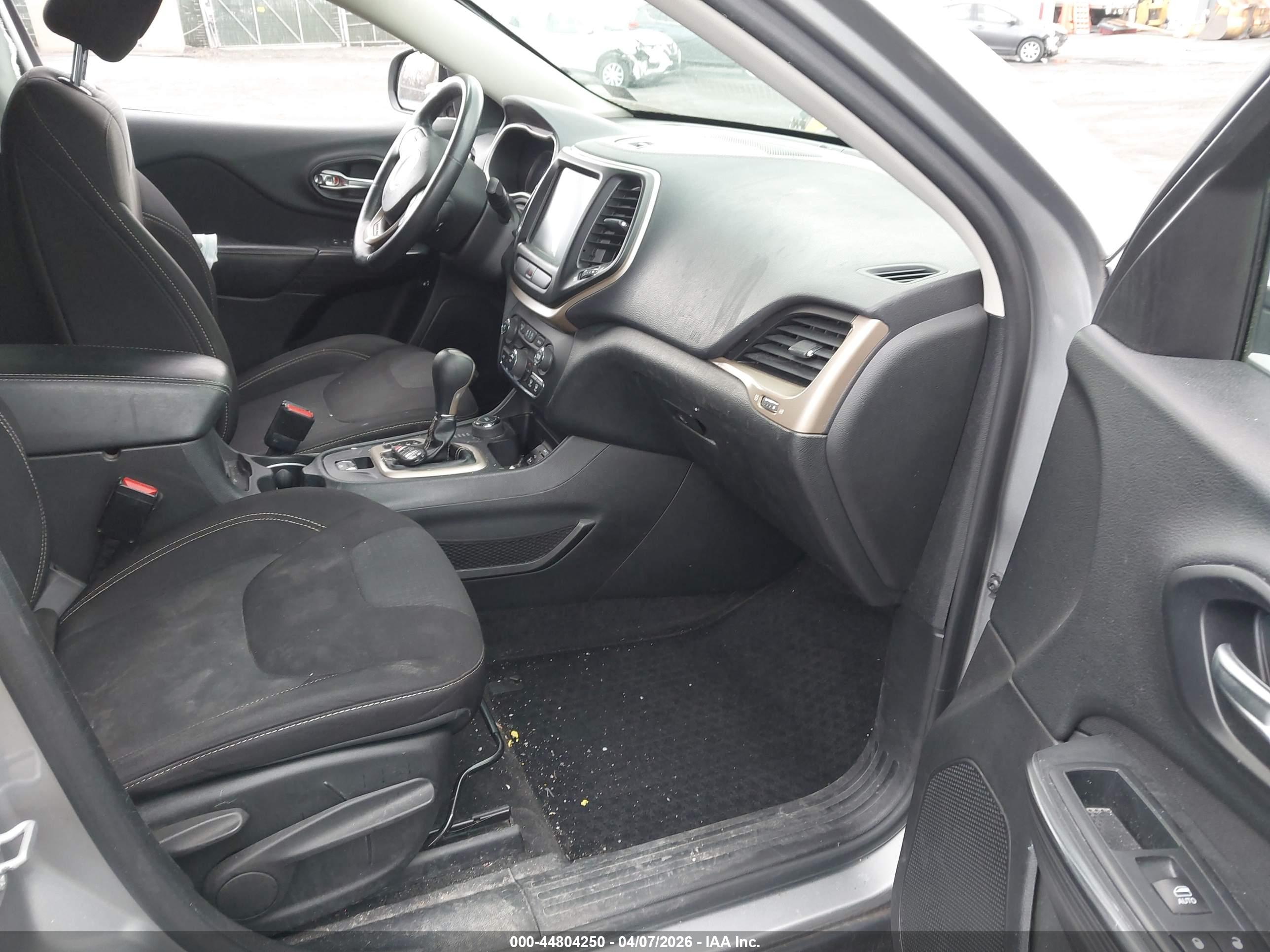 JEEP CHEROKEE image 5